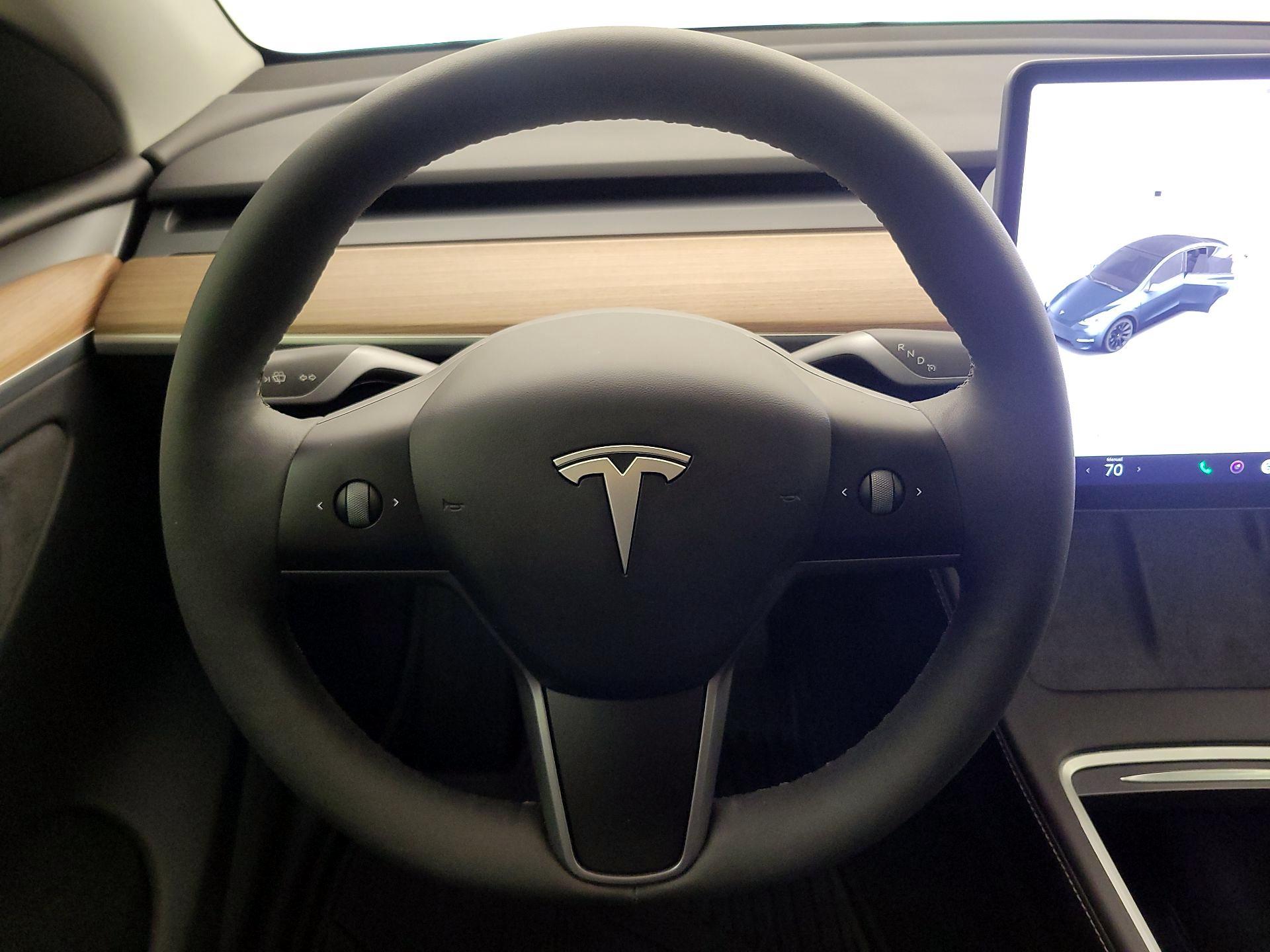Thumbnail: 2024 Tesla Model Y - 10