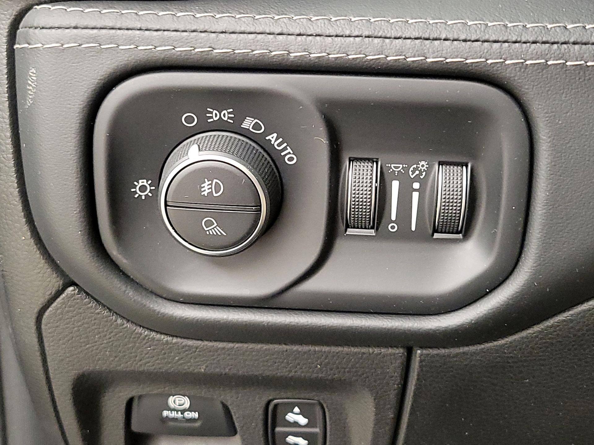 Thumbnail: 2019 RAM 1500 - 13