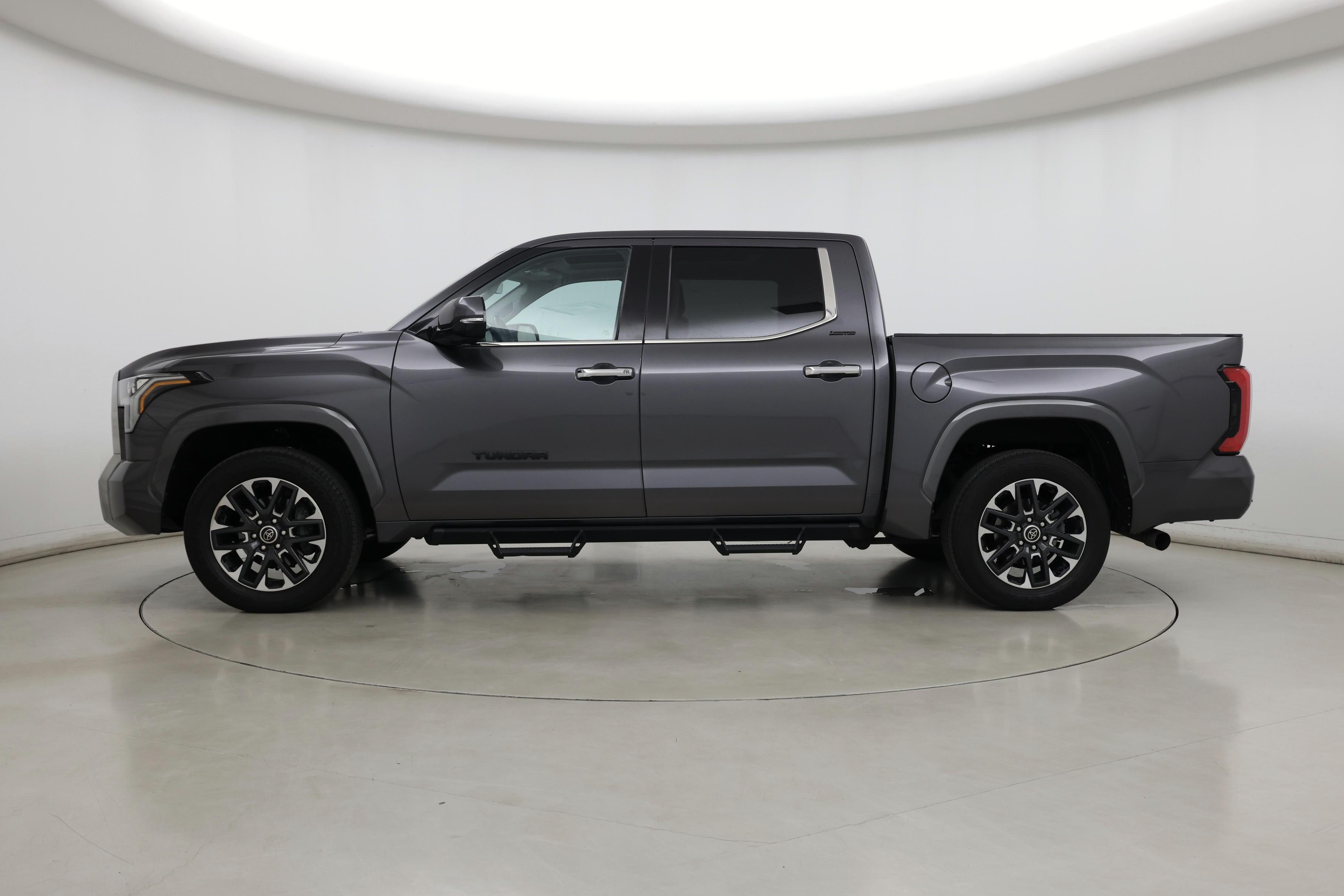 Thumbnail: 2022 Toyota Tundra - 3