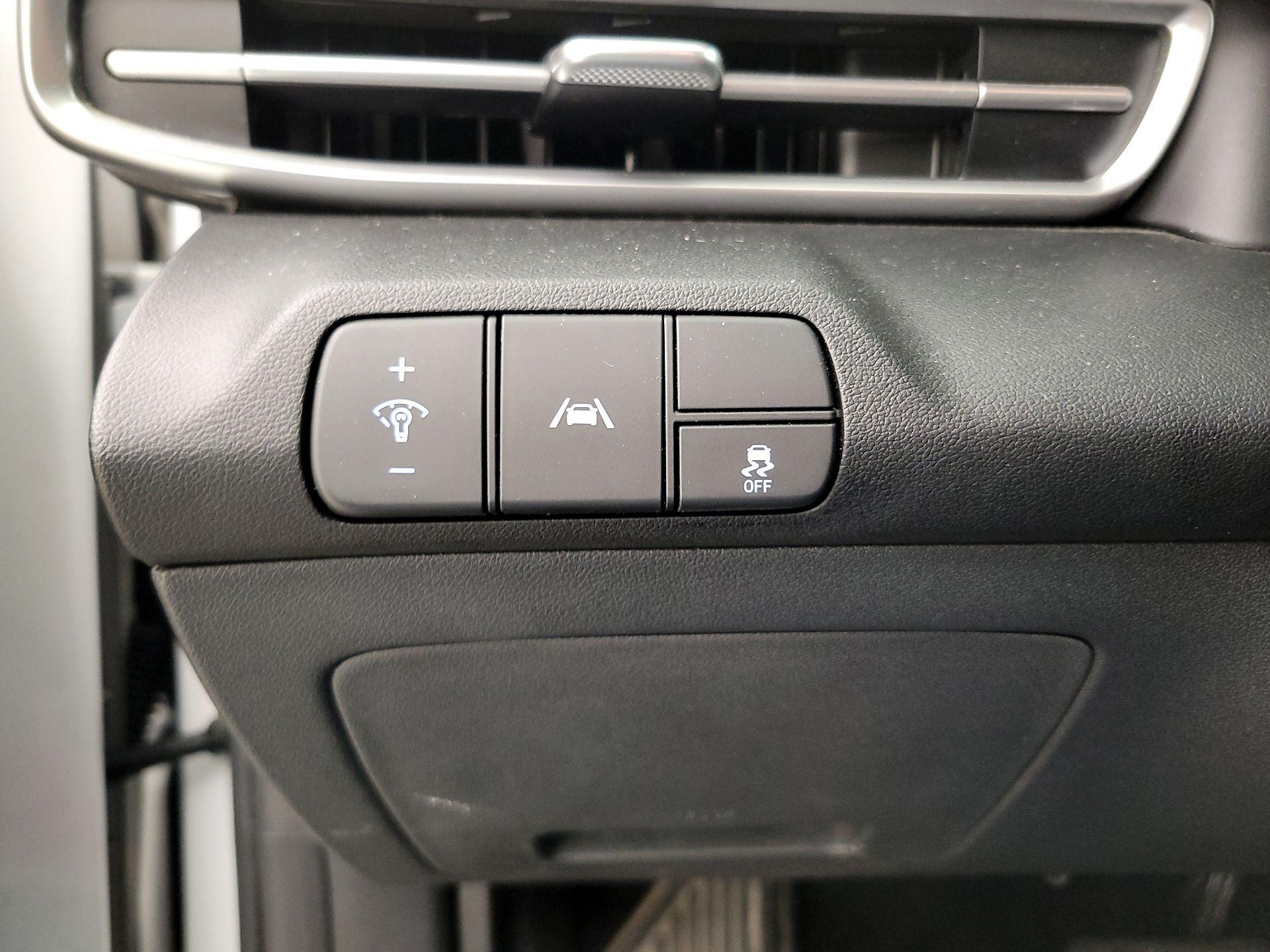 Thumbnail: 2021 Hyundai Elantra - 13