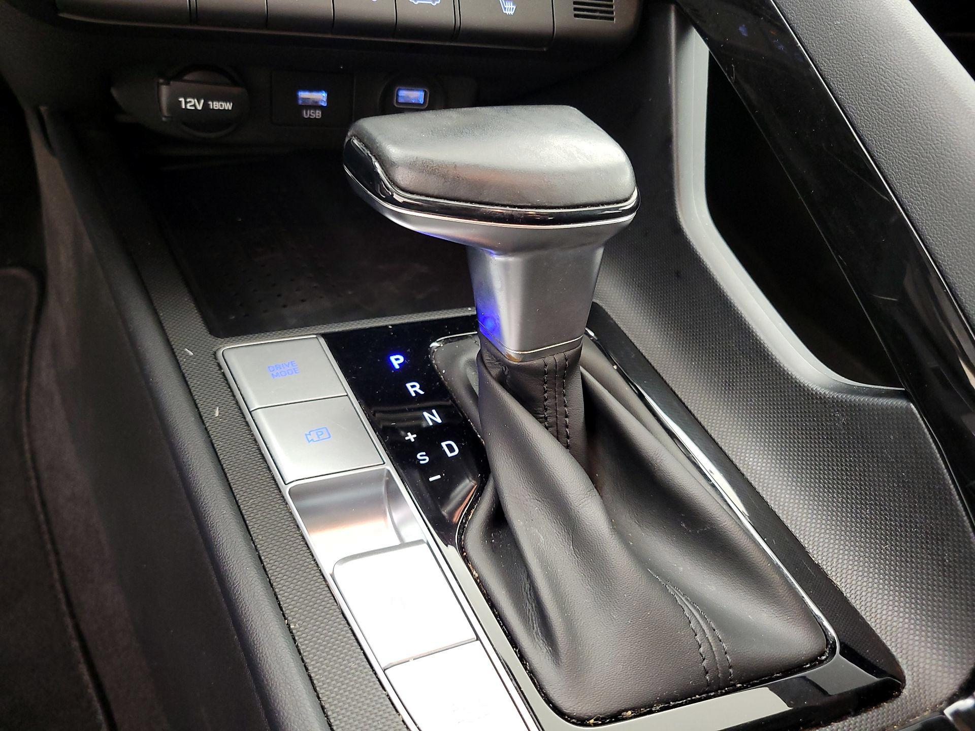 Thumbnail: 2021 Hyundai Elantra - 17