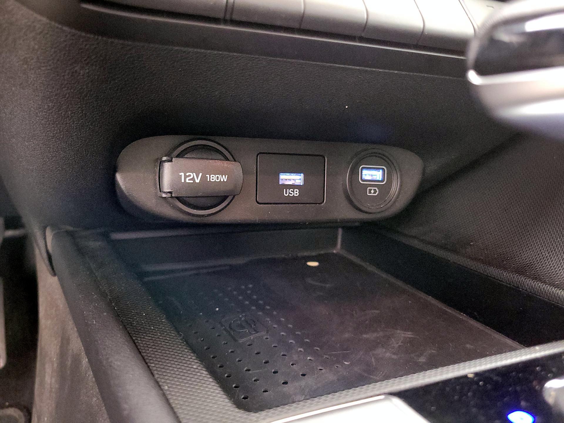 Thumbnail: 2021 Hyundai Elantra - 18