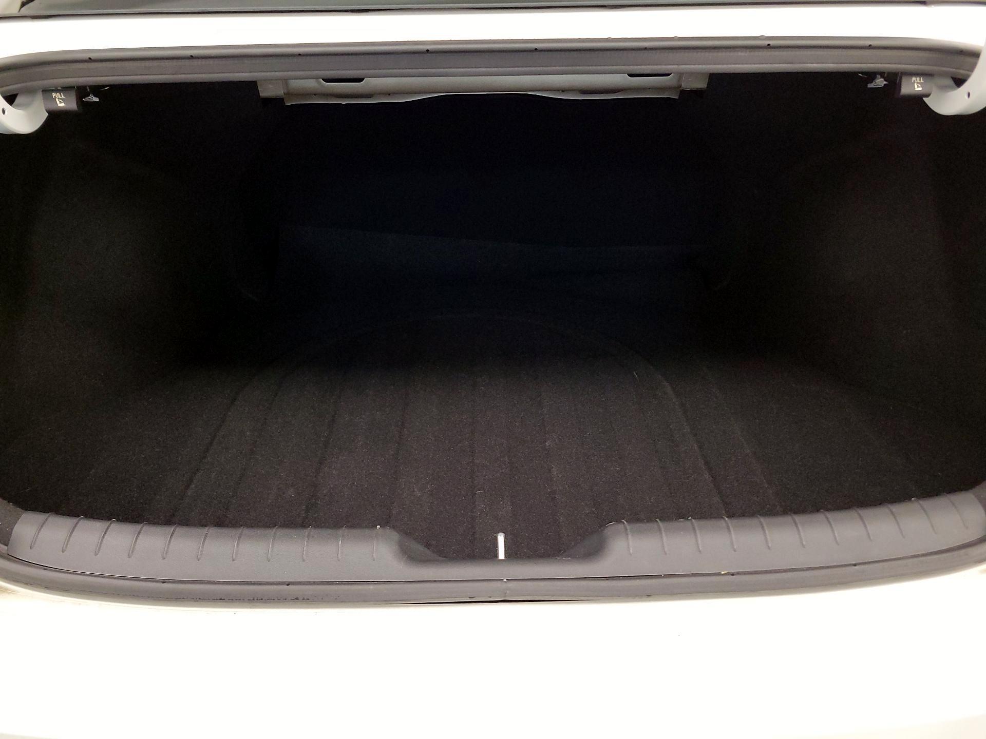 Thumbnail: 2021 Hyundai Elantra - 20