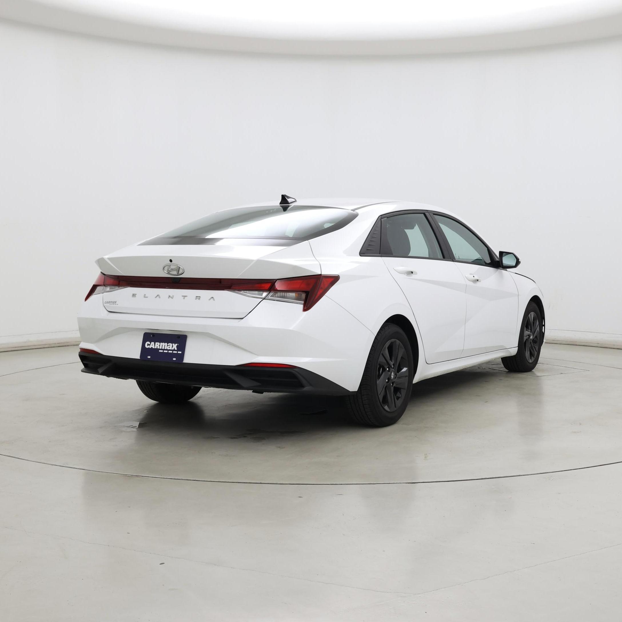 Thumbnail: 2021 Hyundai Elantra - 8