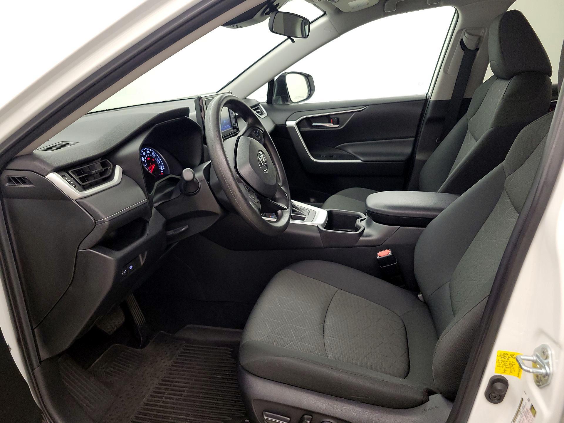 Thumbnail: 2022 Toyota RAV4 - 11