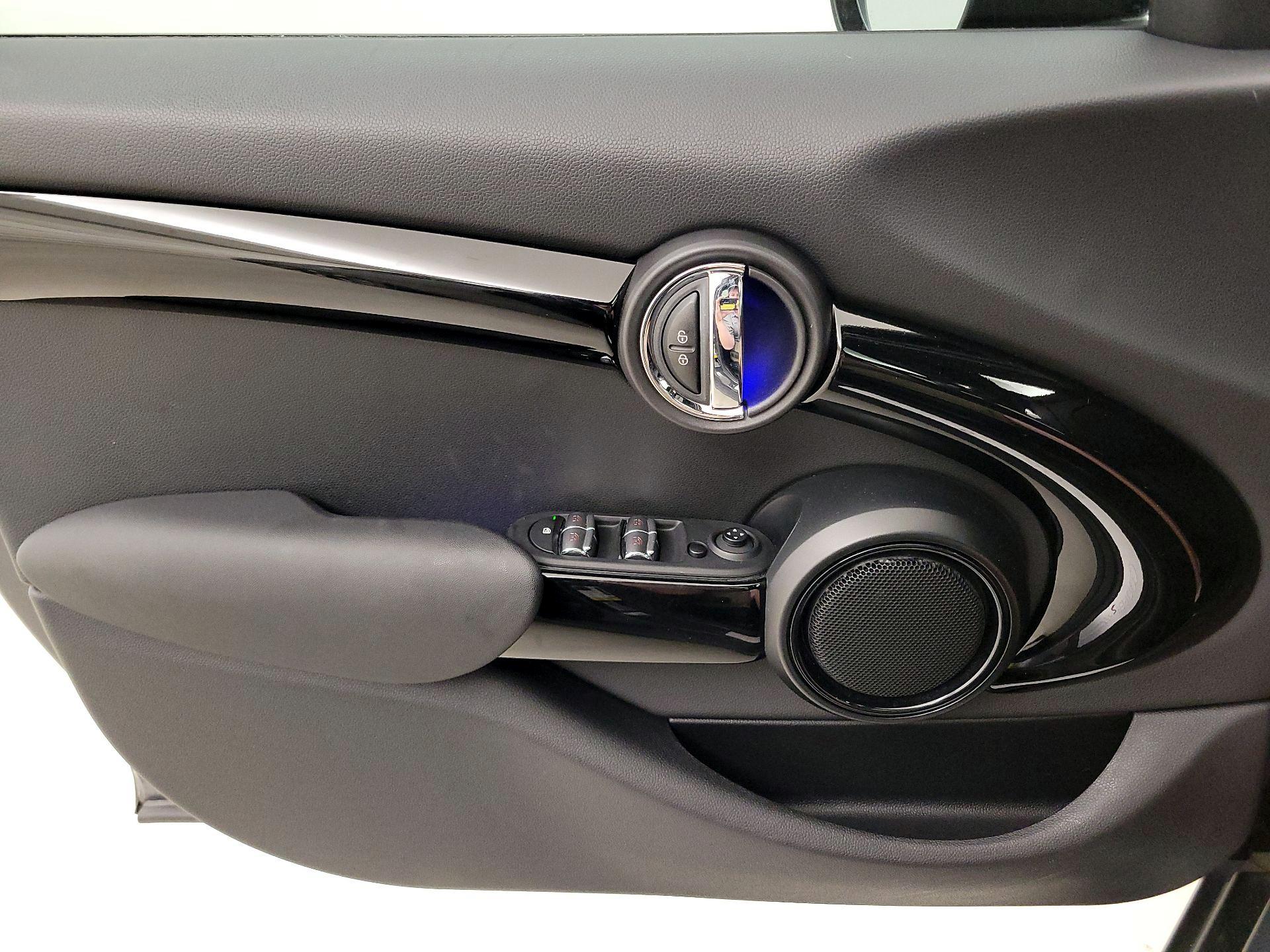 Thumbnail: 2021 MINI Cooper Hardtop - 12