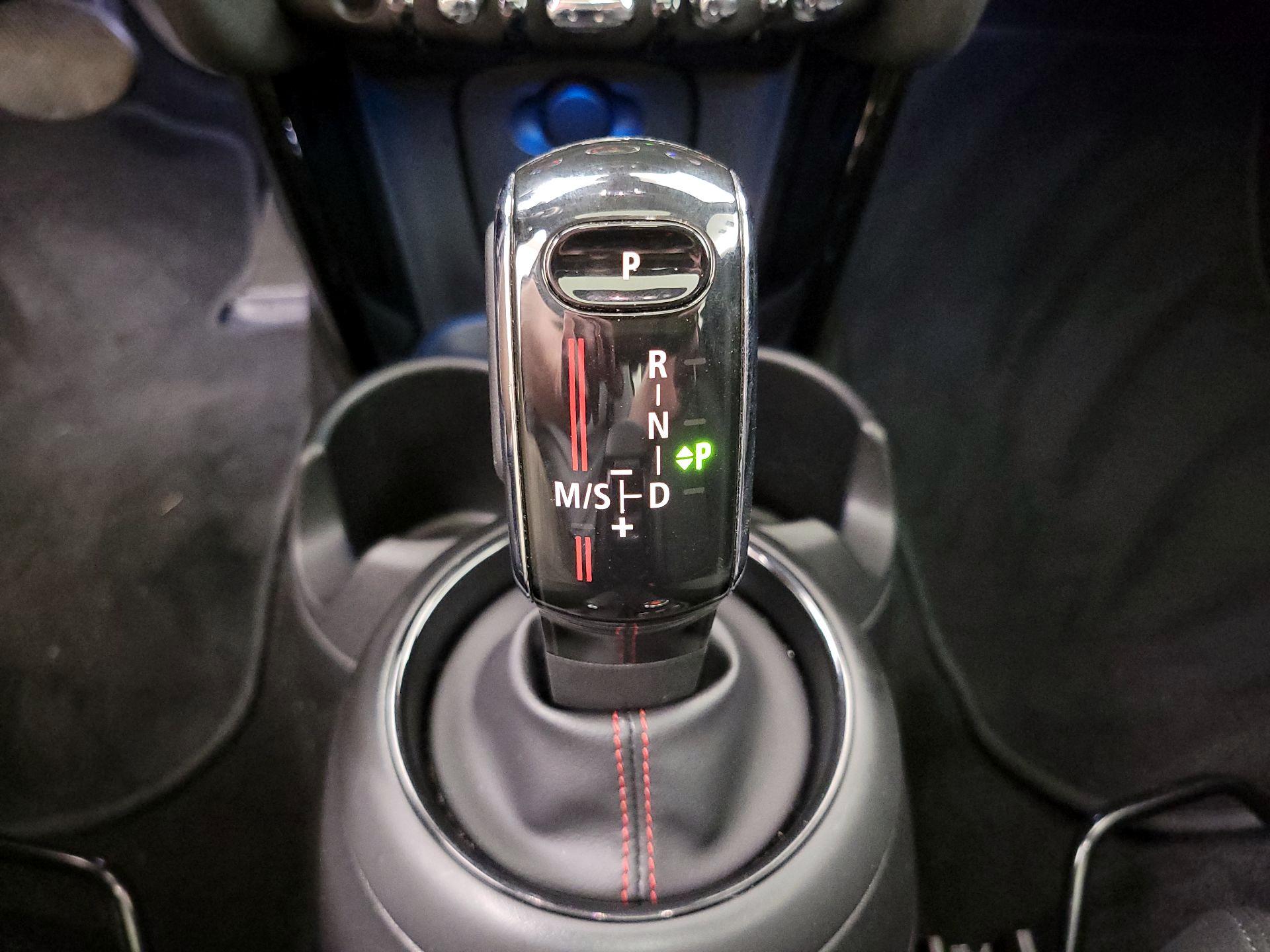Thumbnail: 2021 MINI Cooper Hardtop - 17