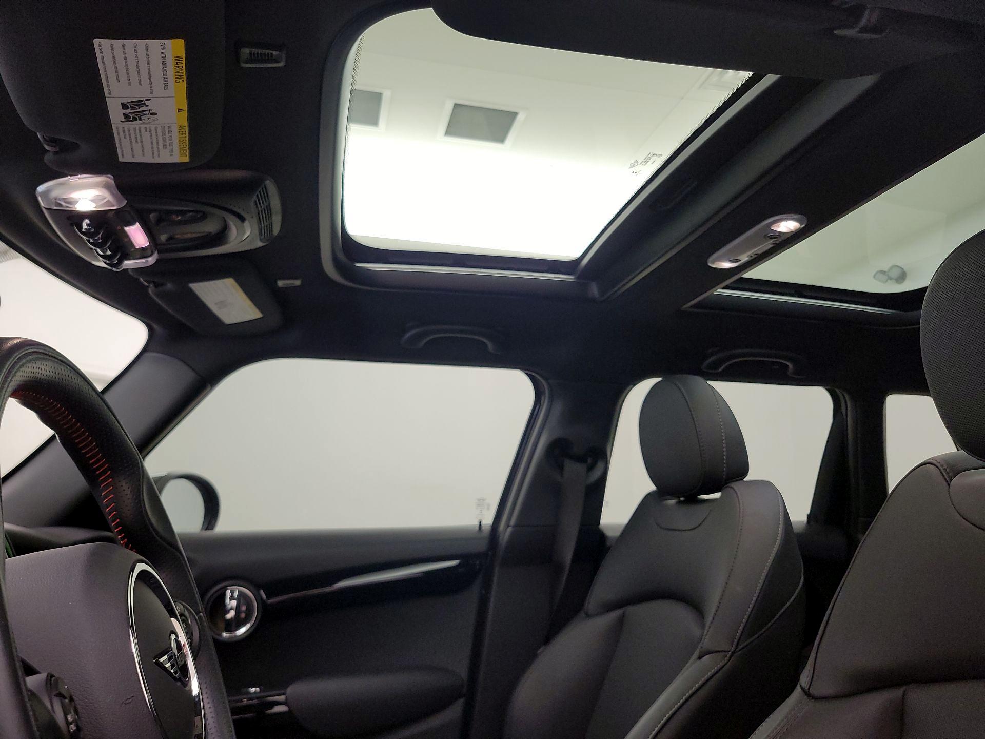Thumbnail: 2021 MINI Cooper Hardtop - 19
