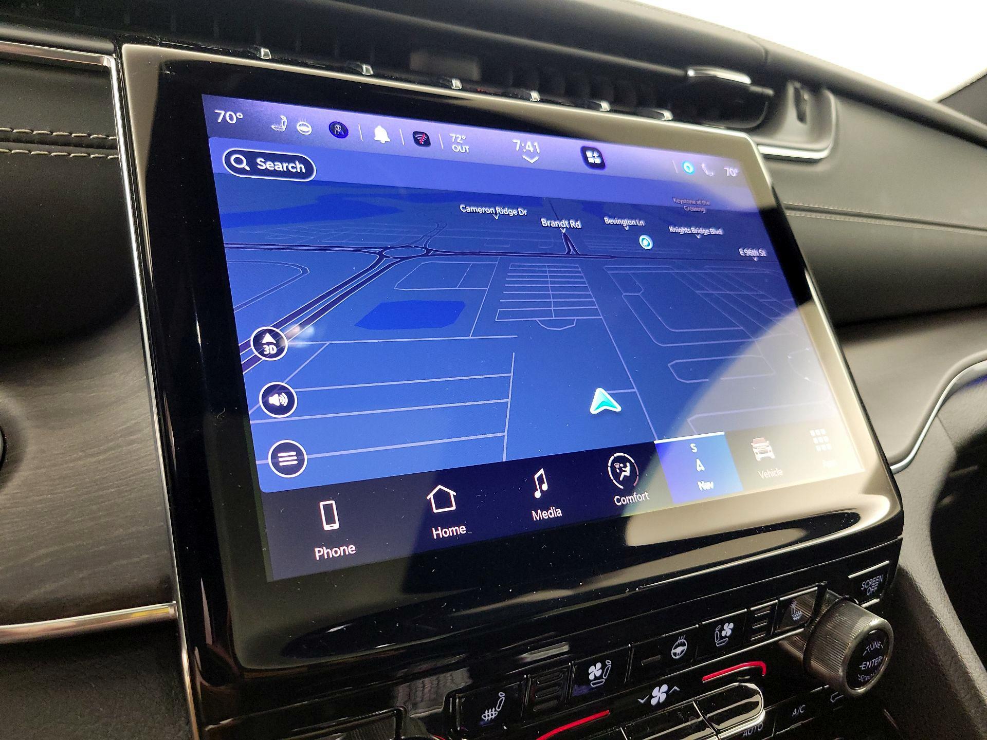 Thumbnail: 2022 Jeep Grand Cherokee - 14