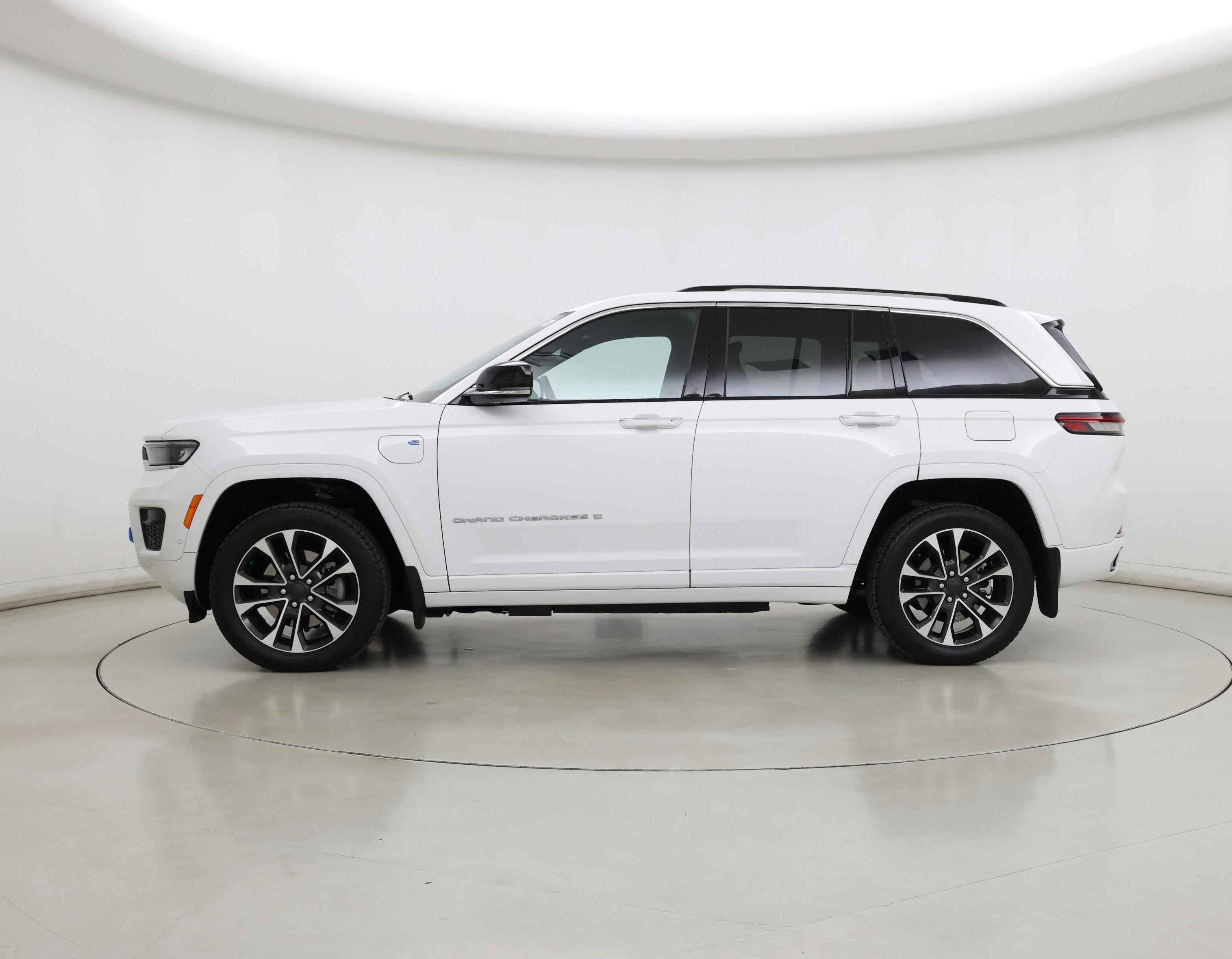 Thumbnail: 2022 Jeep Grand Cherokee - 3