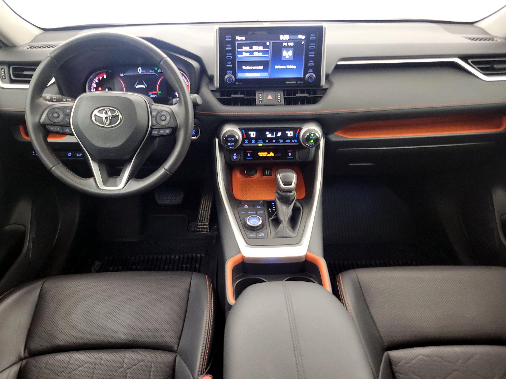 Thumbnail: 2019 Toyota RAV4 - 9