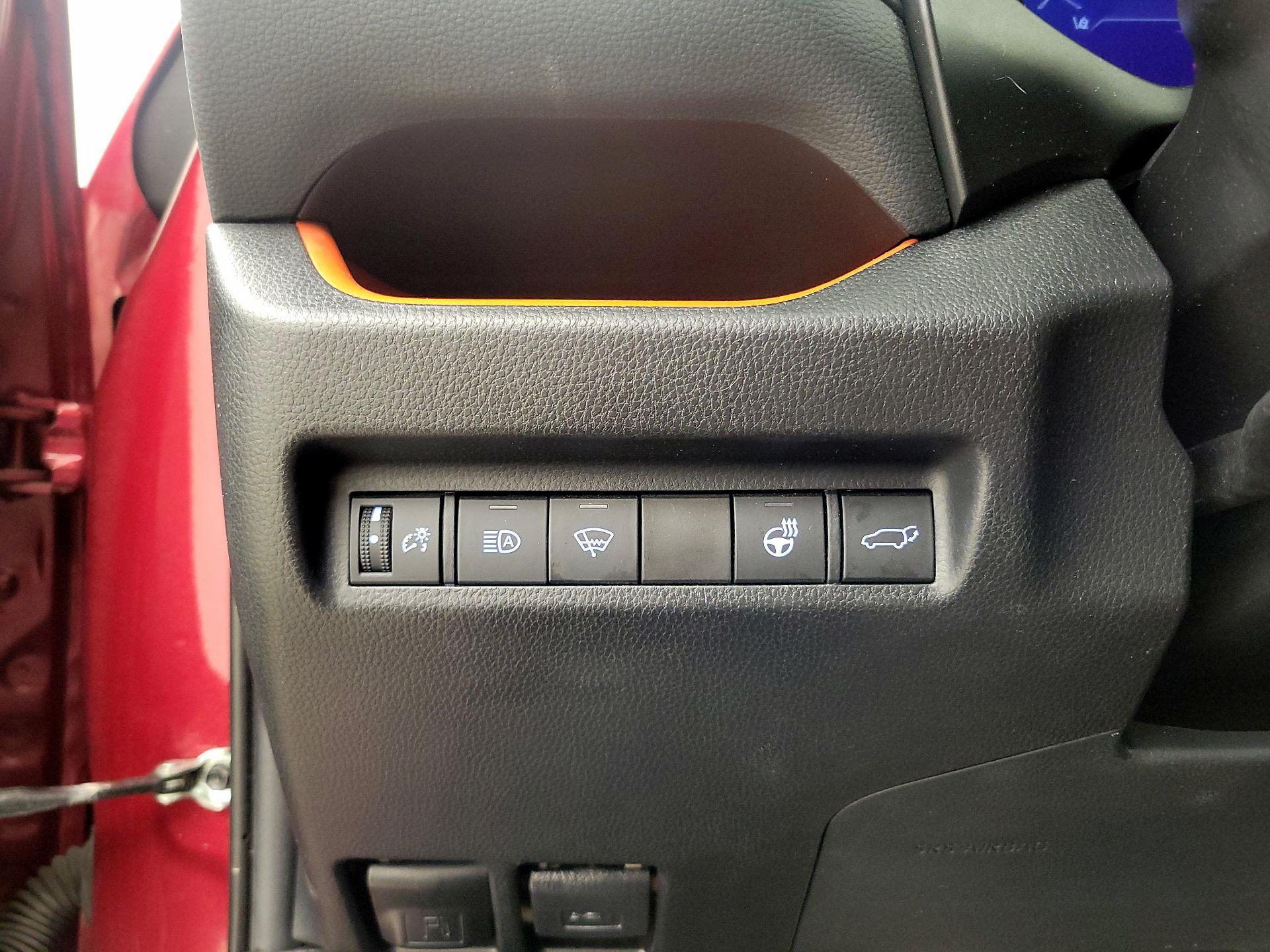 Thumbnail: 2019 Toyota RAV4 - 13
