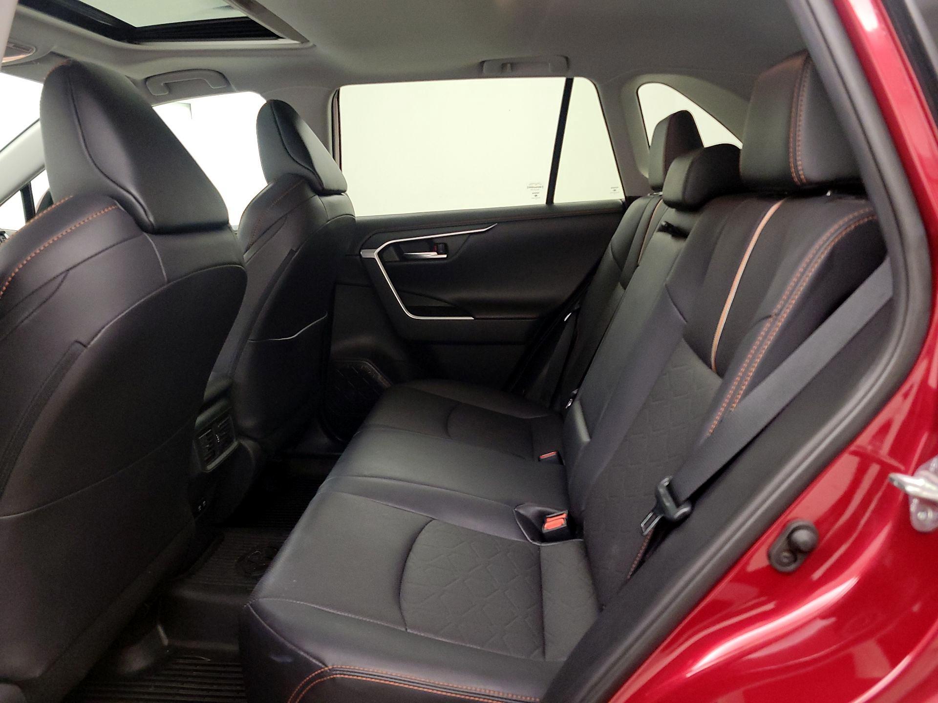 Thumbnail: 2019 Toyota RAV4 - 20