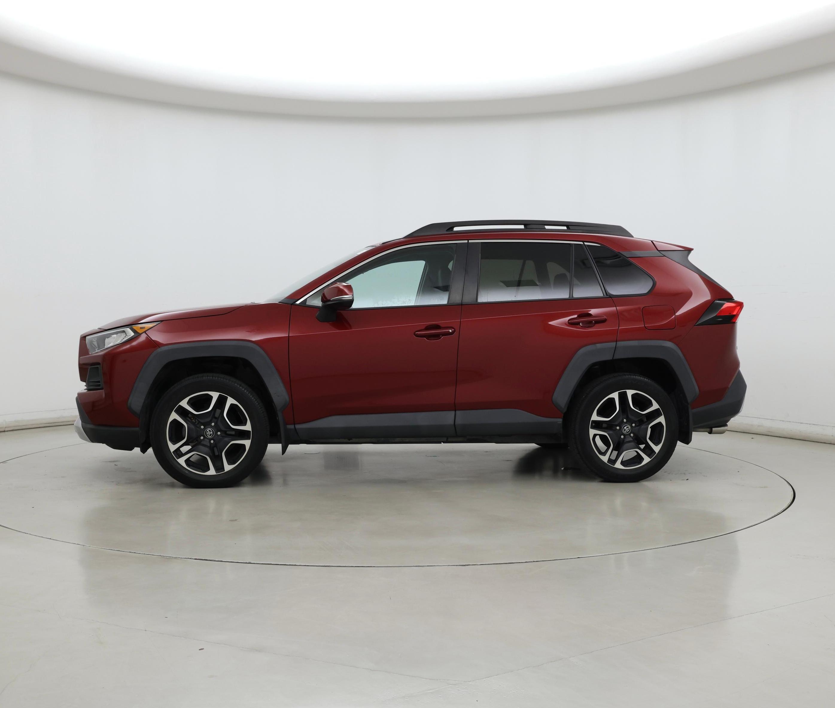 Thumbnail: 2019 Toyota RAV4 - 3
