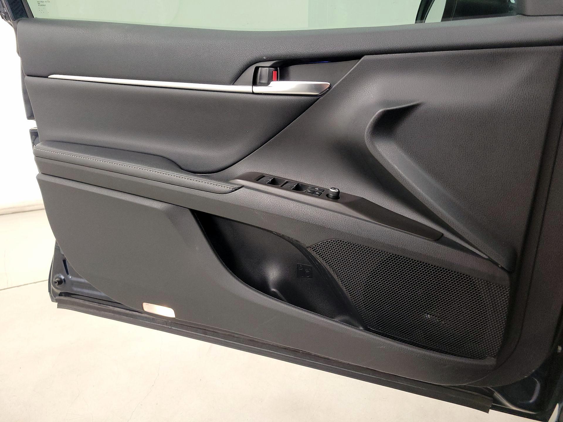Thumbnail: 2021 Toyota Camry - 12
