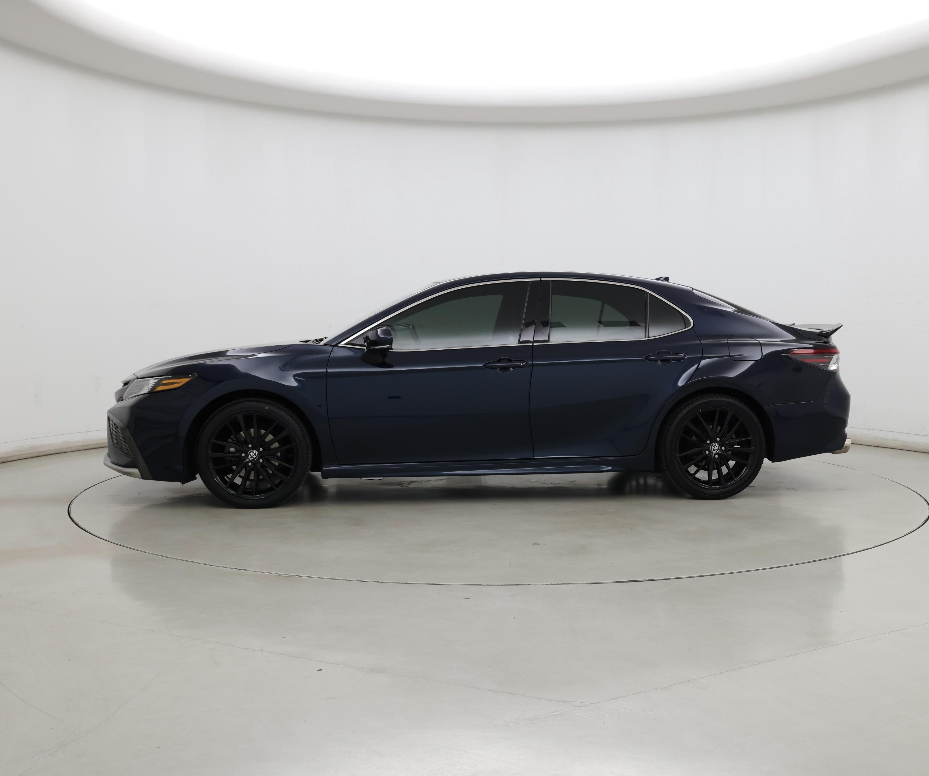 Thumbnail: 2021 Toyota Camry - 3