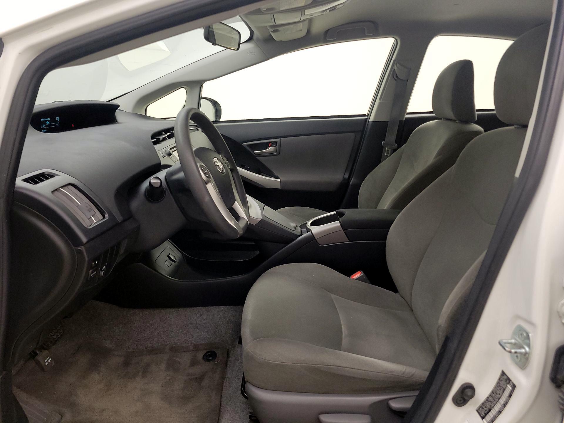 Thumbnail: 2015 Toyota Prius - 11