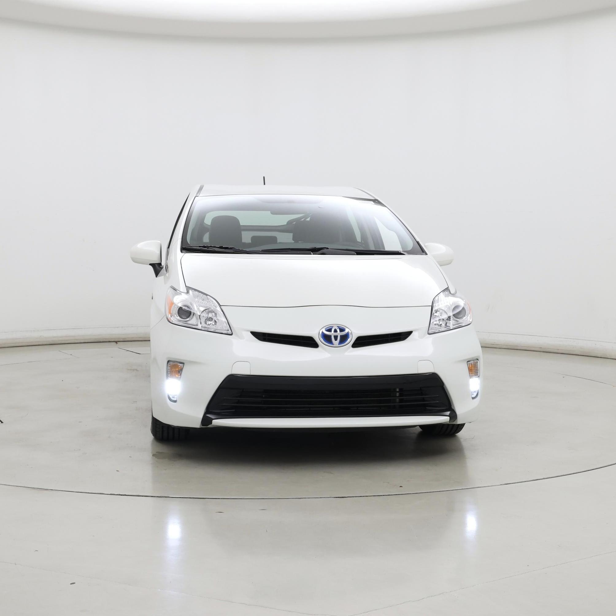 Thumbnail: 2015 Toyota Prius - 5