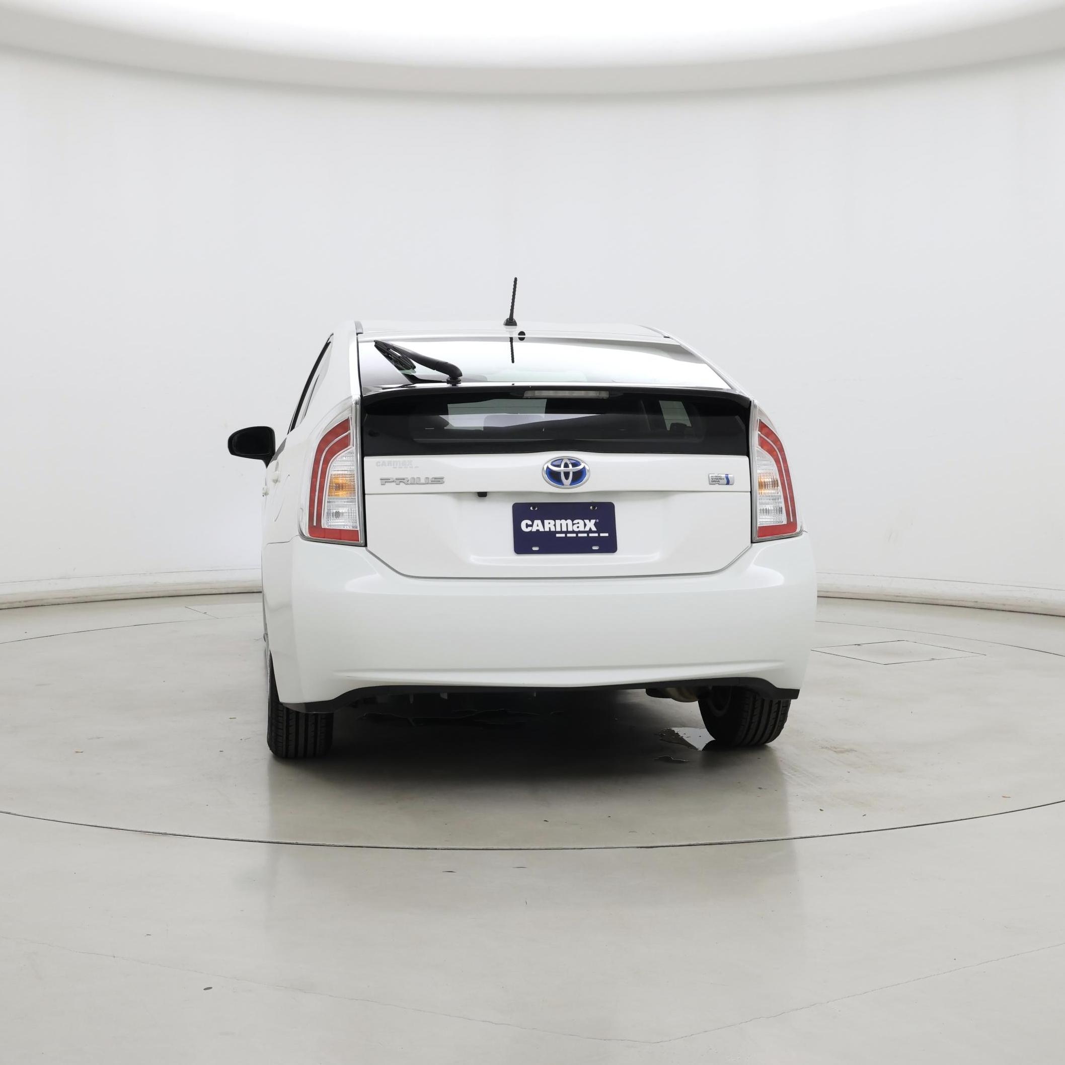 Thumbnail: 2015 Toyota Prius - 6