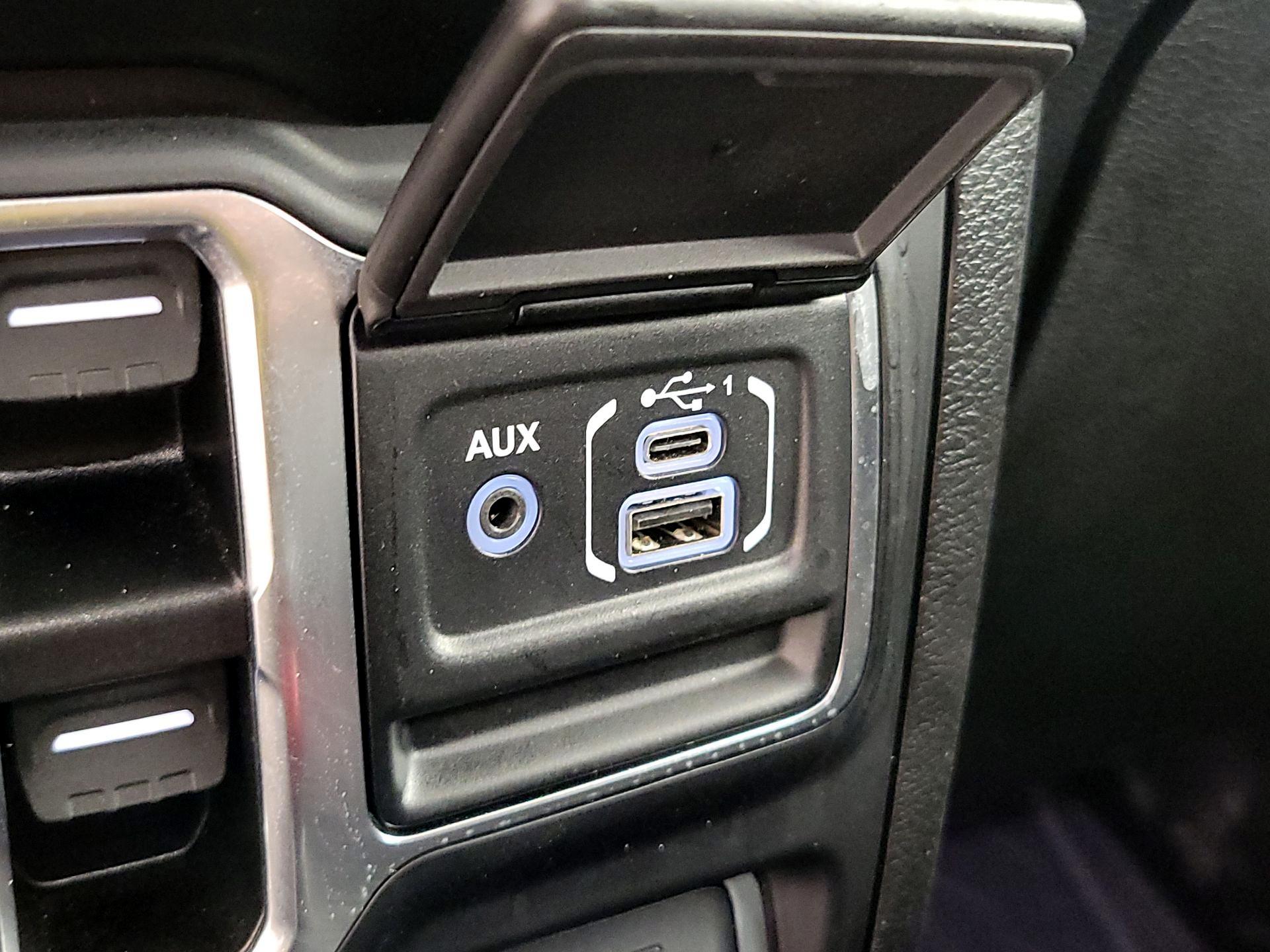 Thumbnail: 2022 Jeep Gladiator - 19