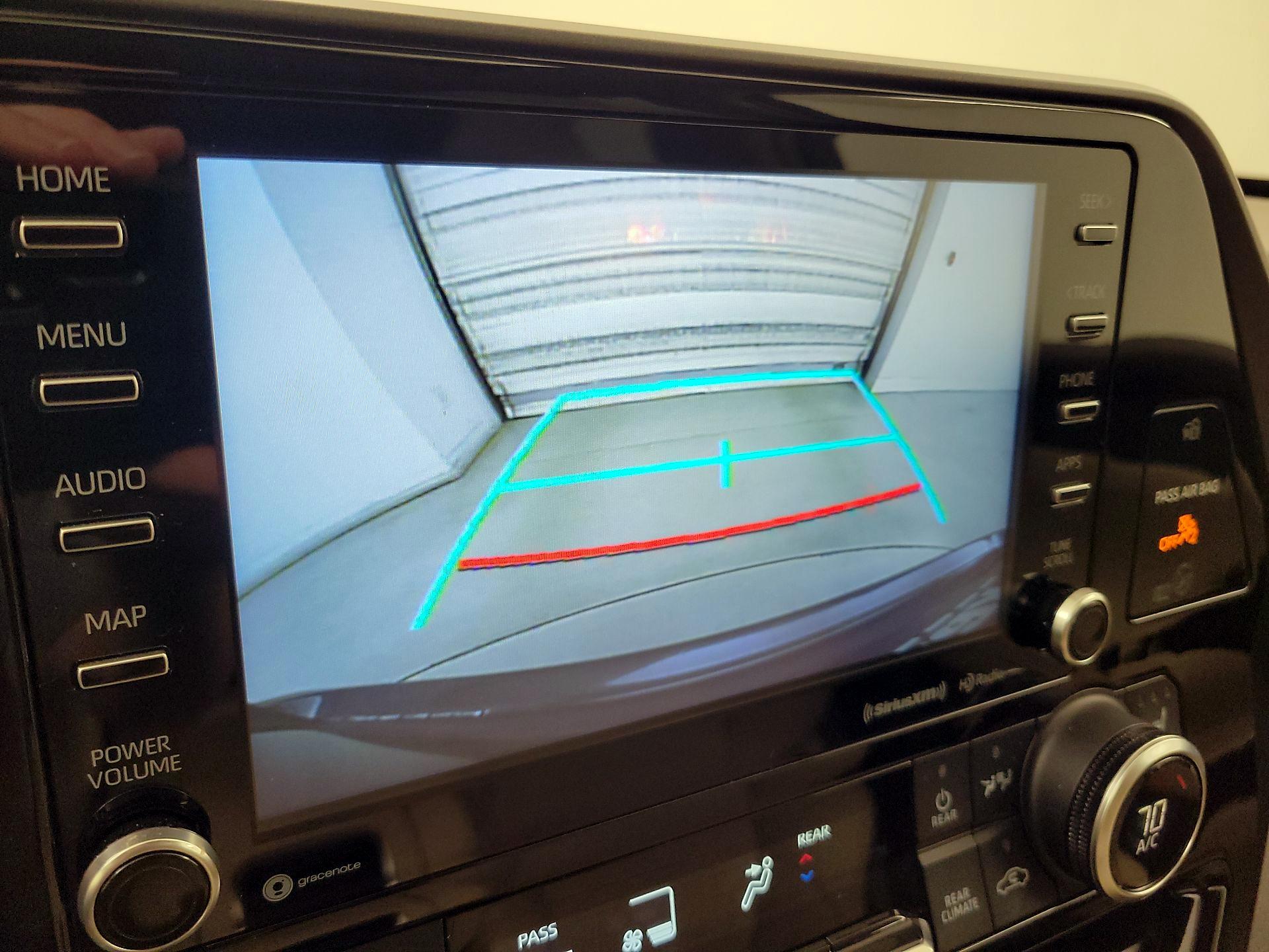 Thumbnail: 2021 Toyota Highlander - 14