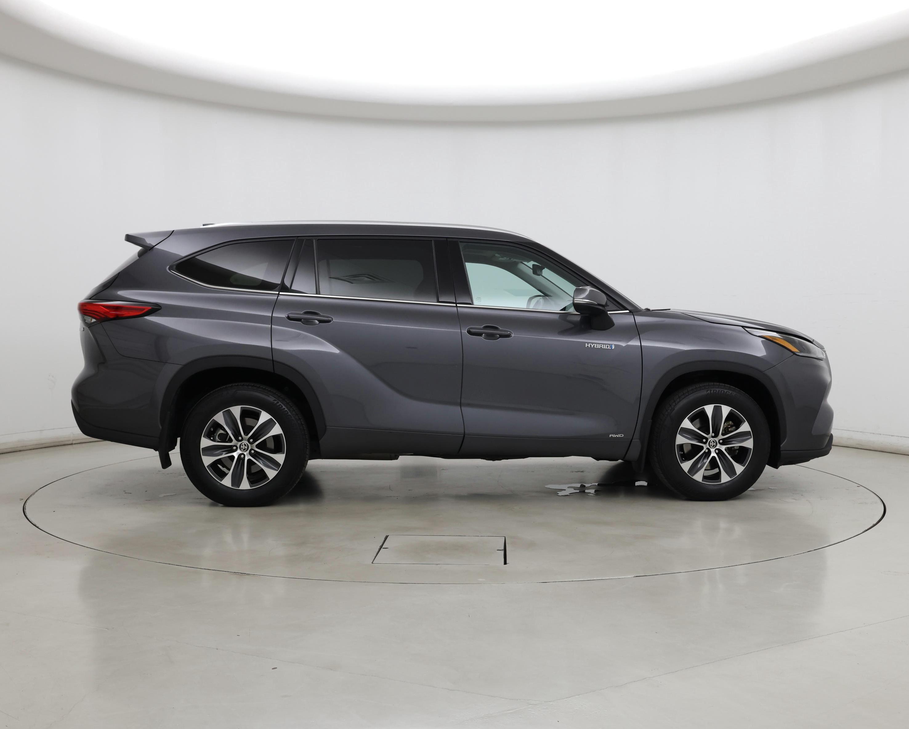 Thumbnail: 2021 Toyota Highlander - 7