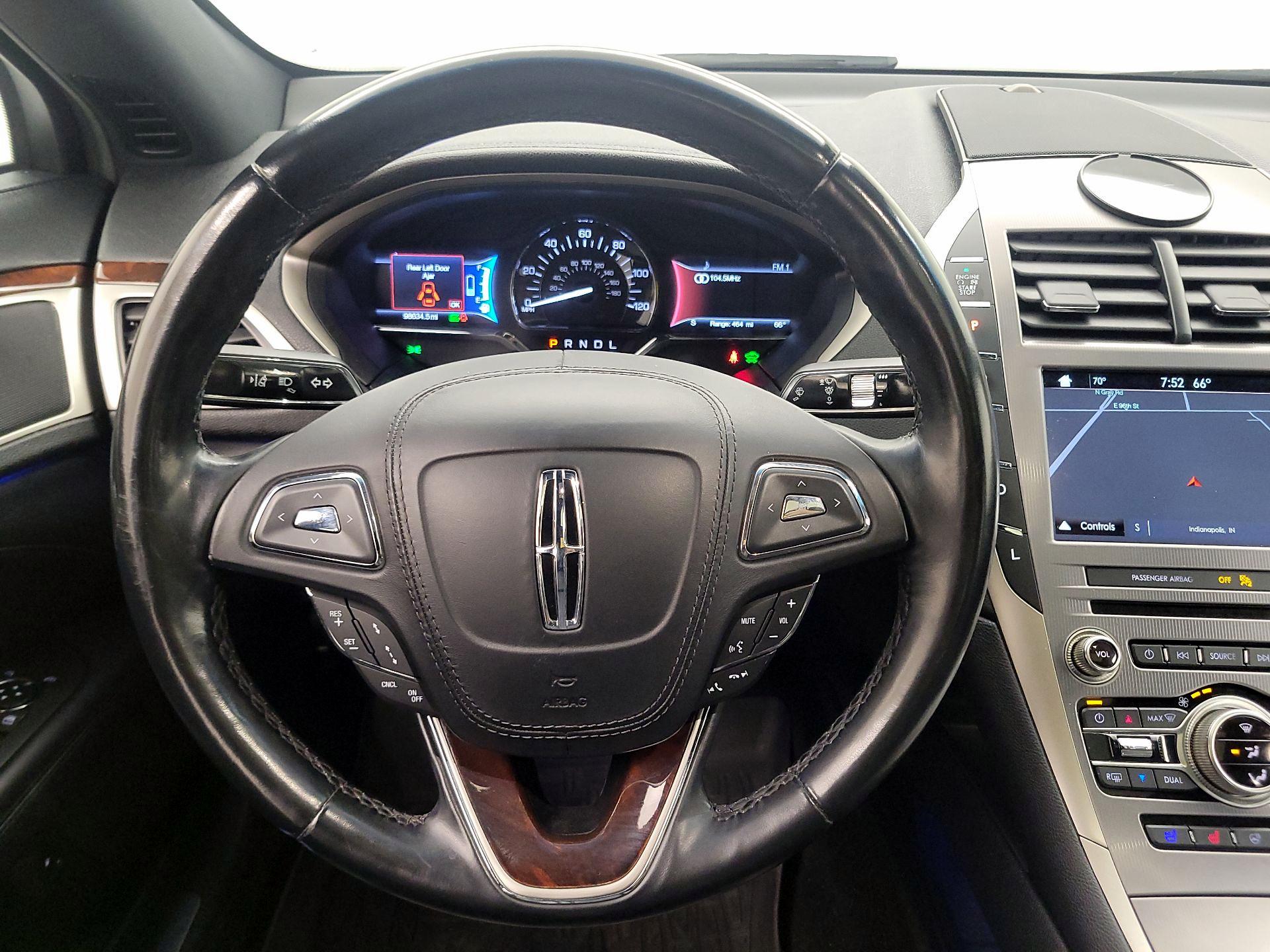 Thumbnail: 2017 Lincoln MKZ - 10