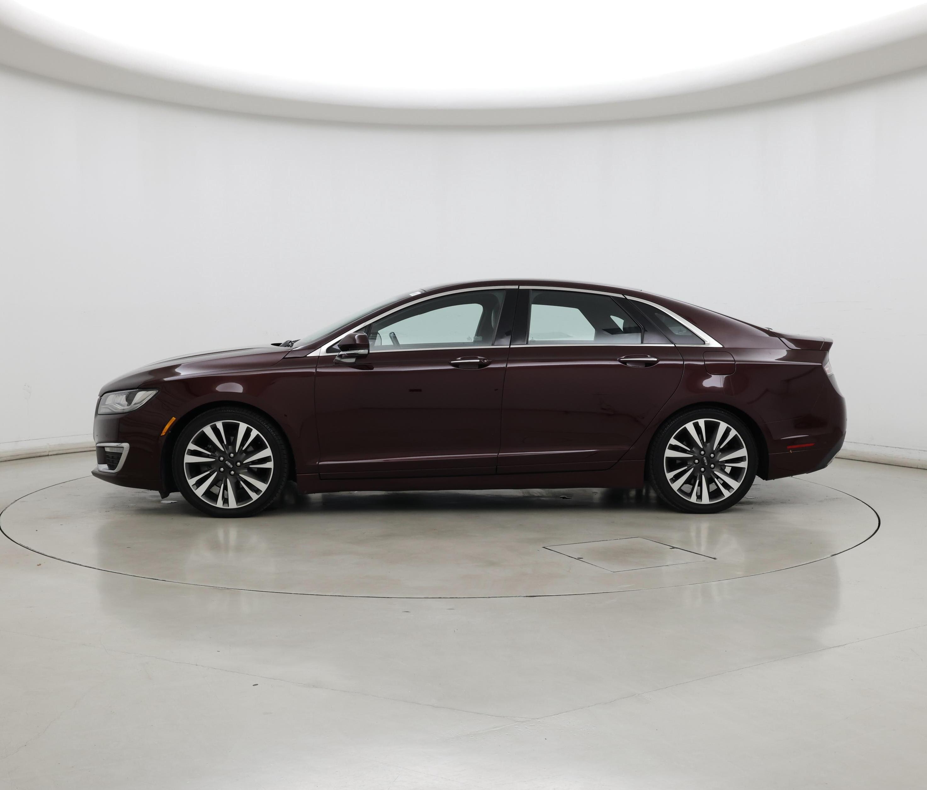 Thumbnail: 2017 Lincoln MKZ - 3