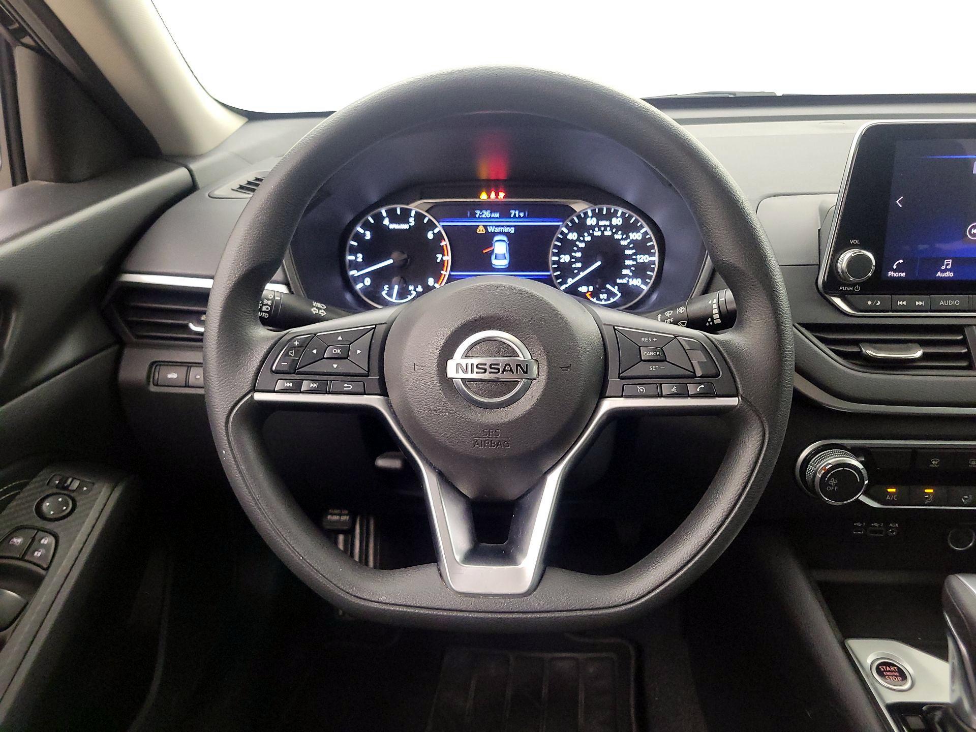 Thumbnail: 2019 Nissan Altima - 10
