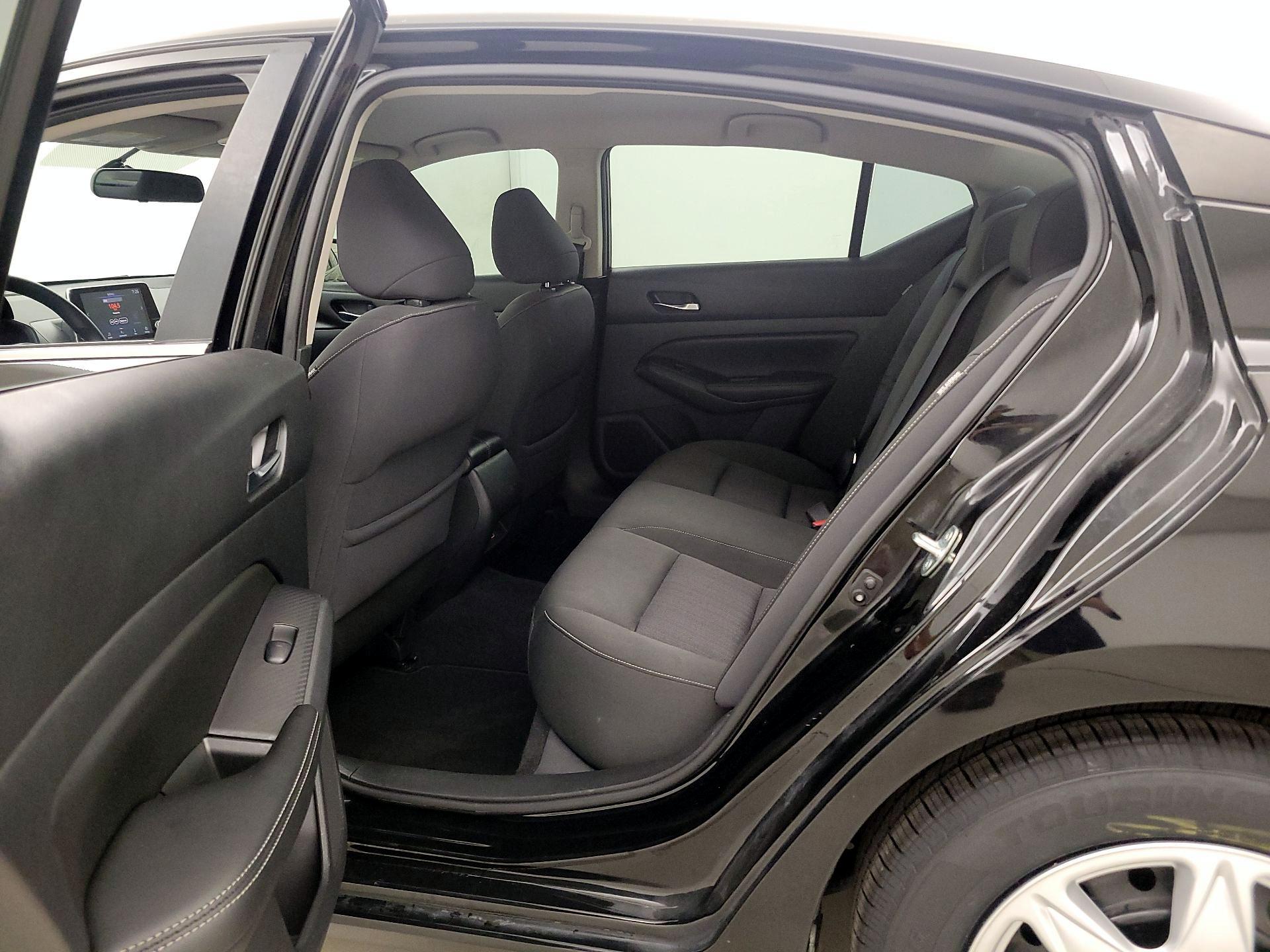 Thumbnail: 2019 Nissan Altima - 19