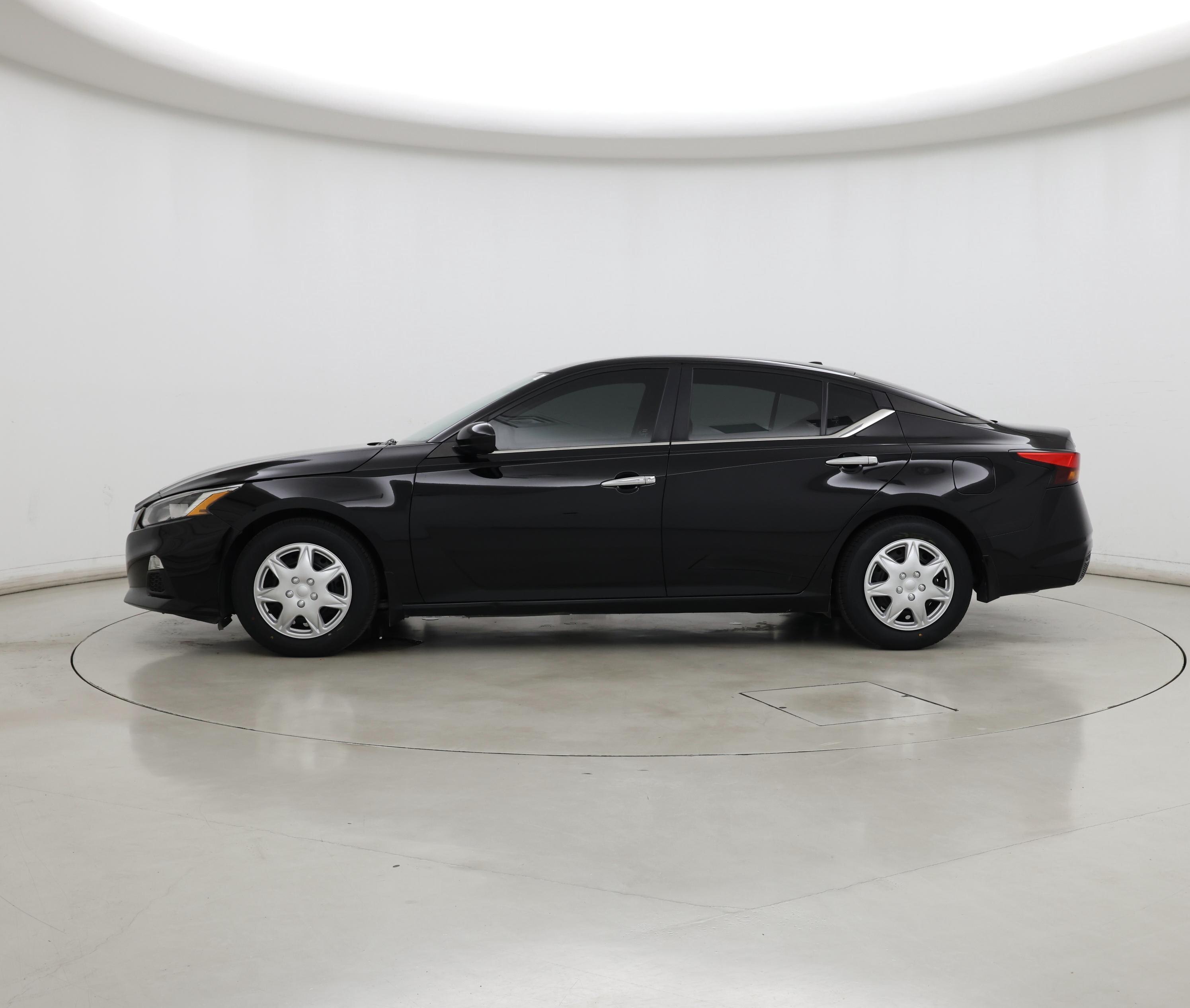 Thumbnail: 2019 Nissan Altima - 3