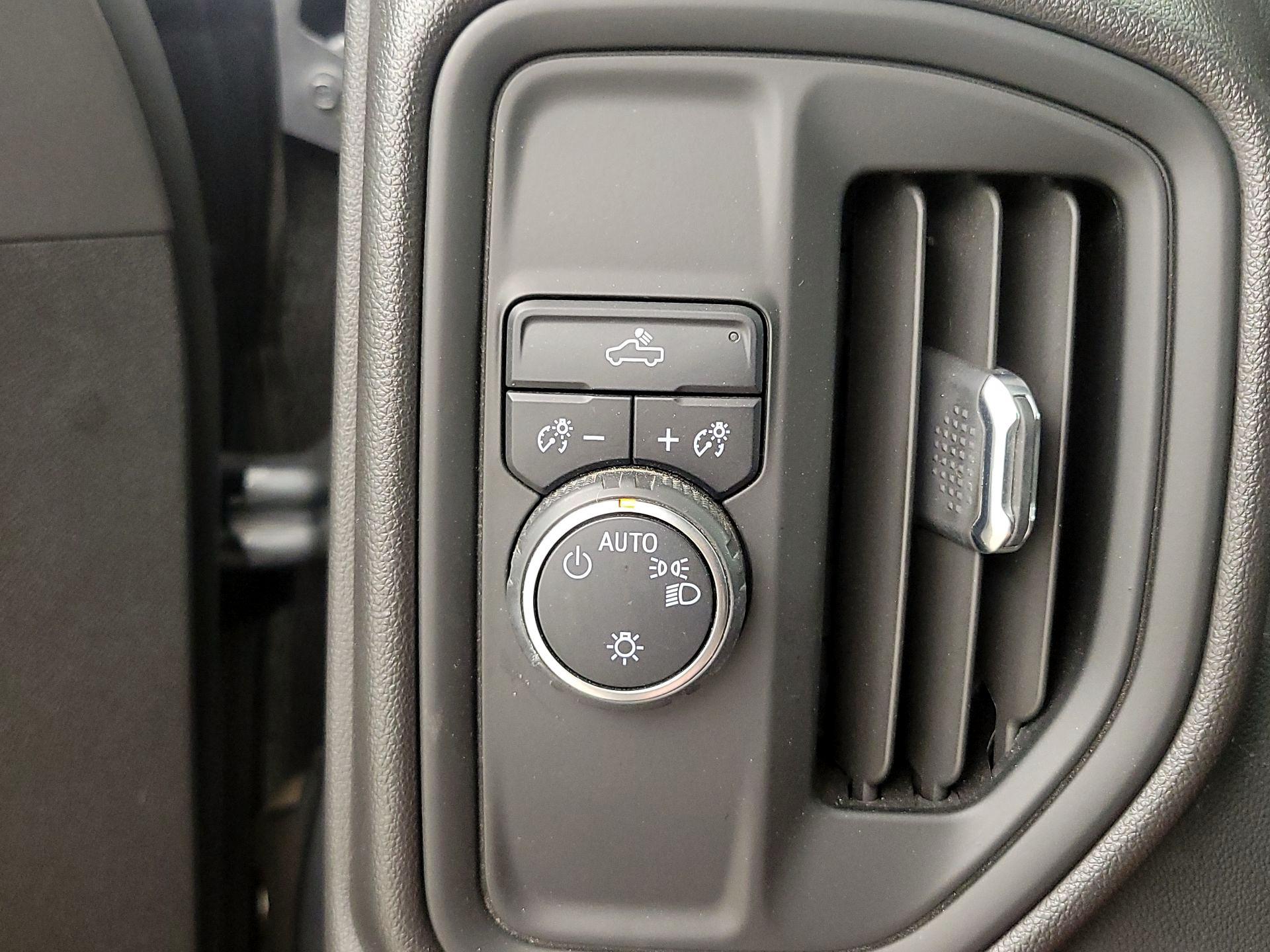 Thumbnail: 2022 Chevrolet Silverado 1500 - 13