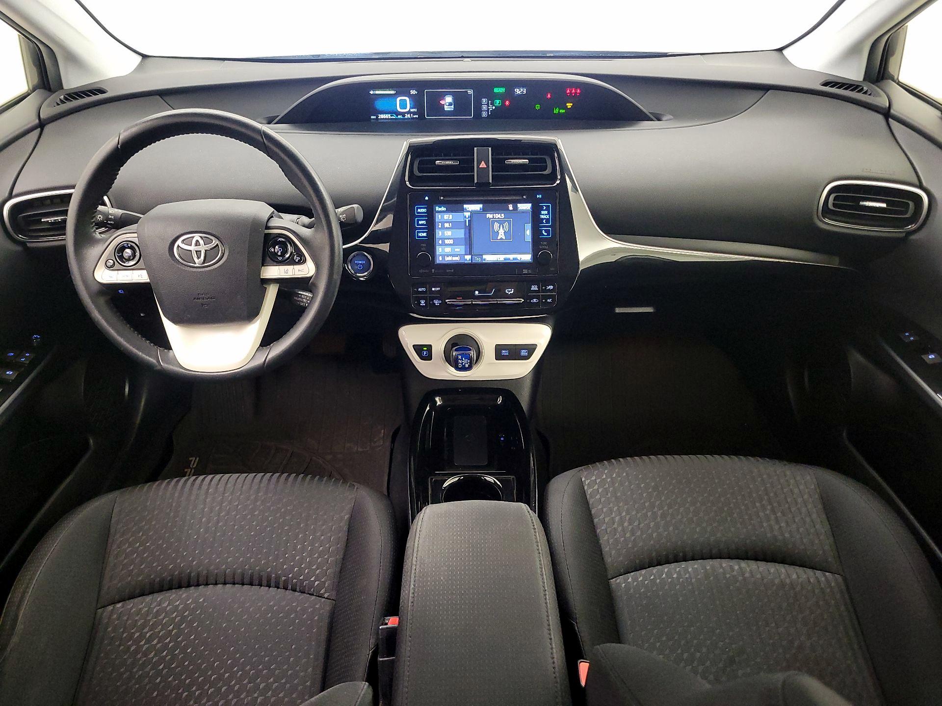 Thumbnail: 2017 Toyota Prius - 9