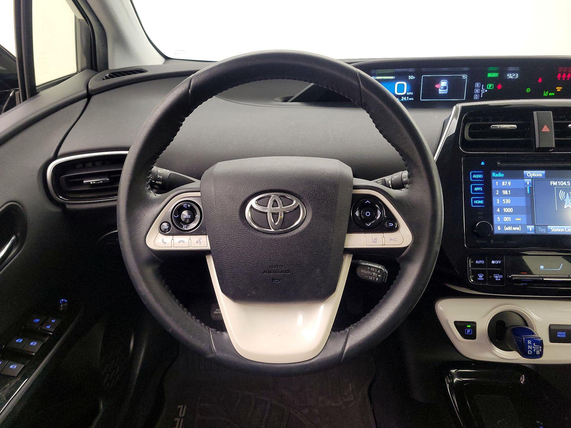 Thumbnail: 2017 Toyota Prius - 10
