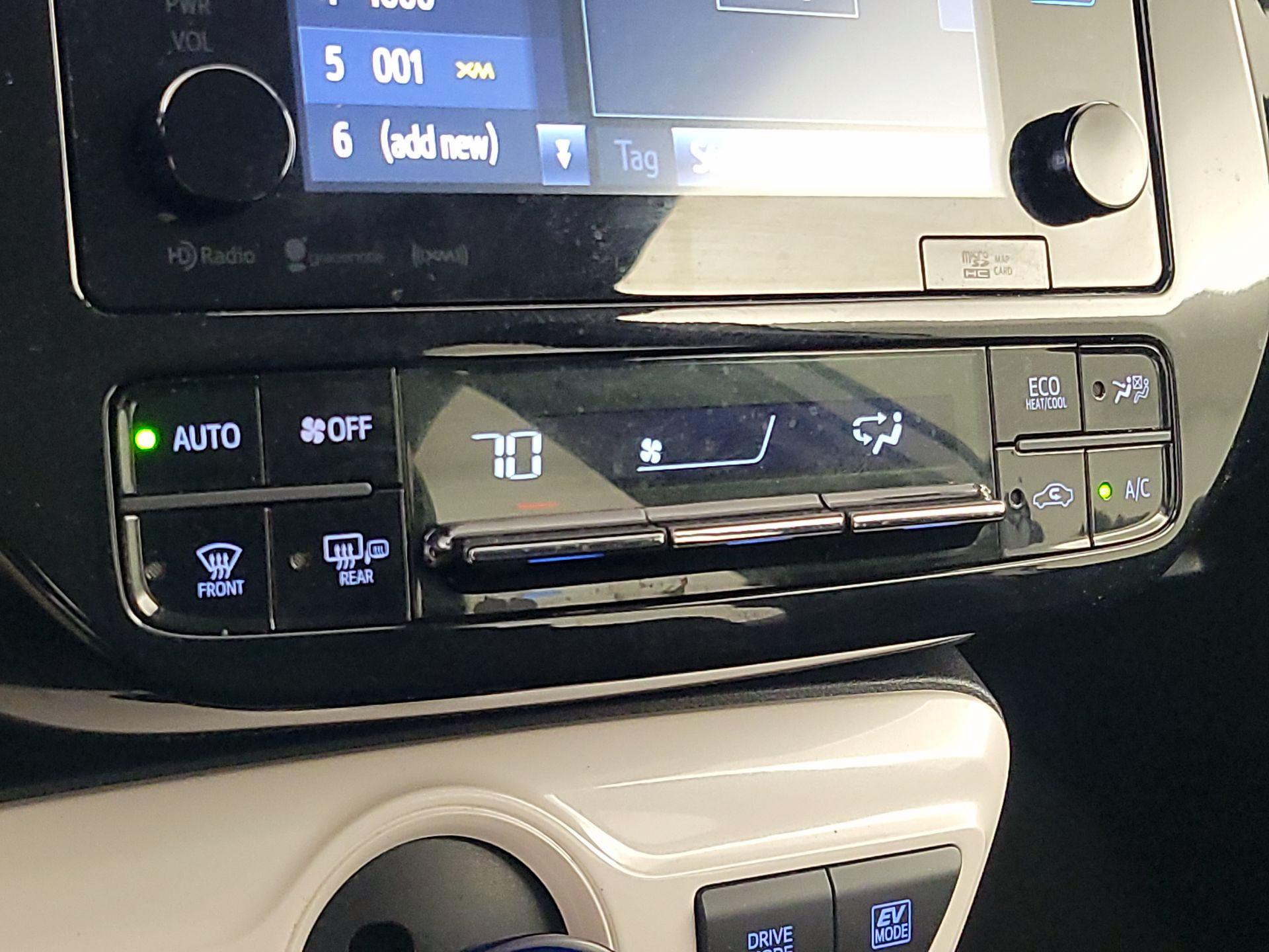 Thumbnail: 2017 Toyota Prius - 16