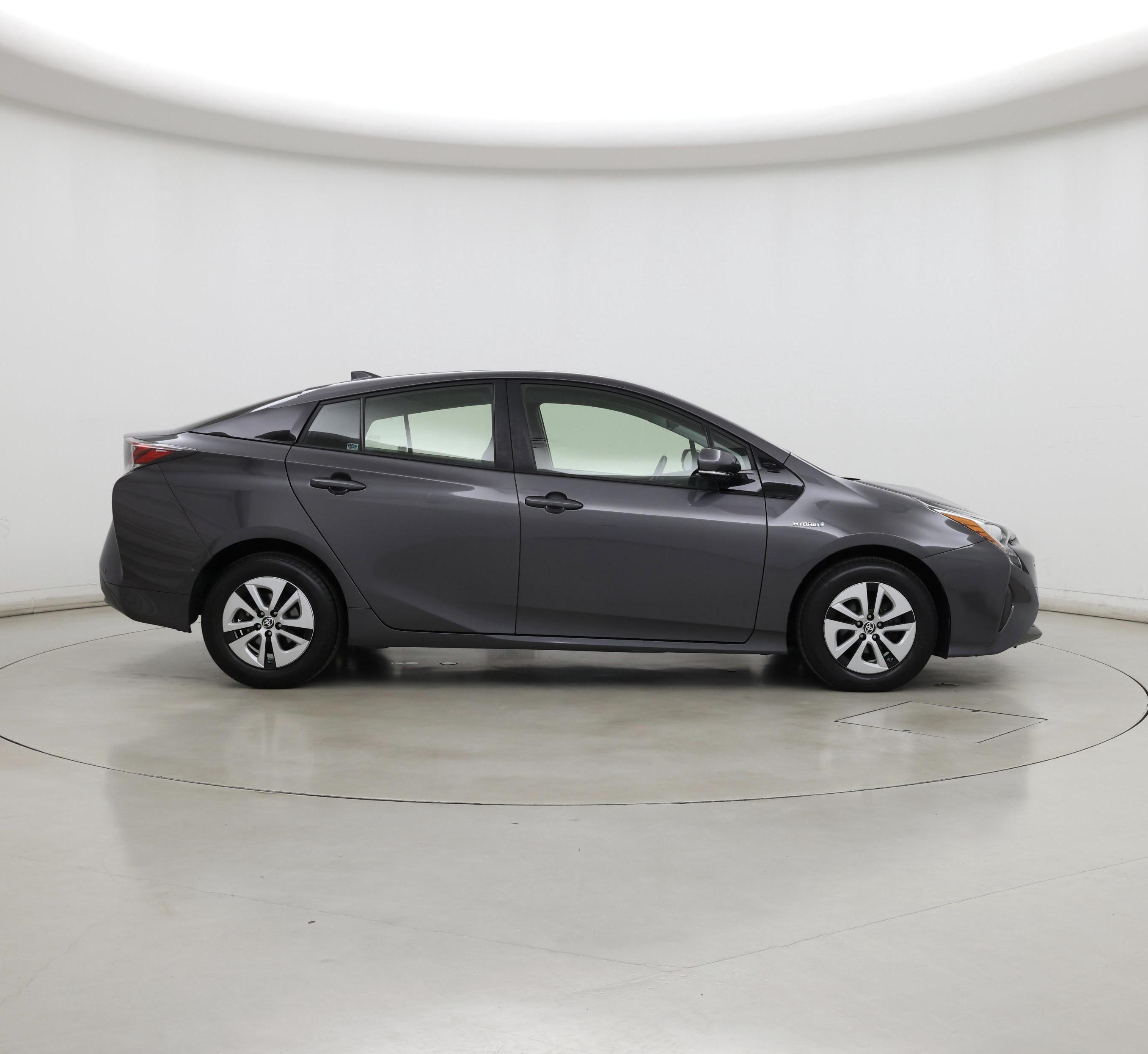 Thumbnail: 2017 Toyota Prius - 7