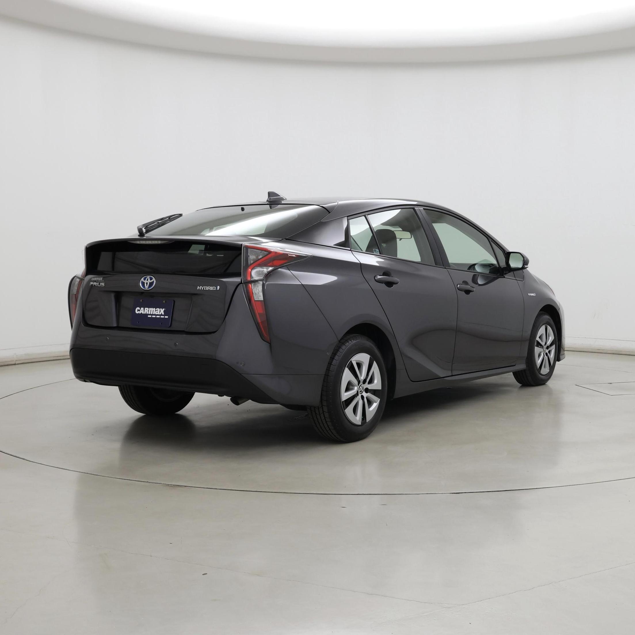 Thumbnail: 2017 Toyota Prius - 8