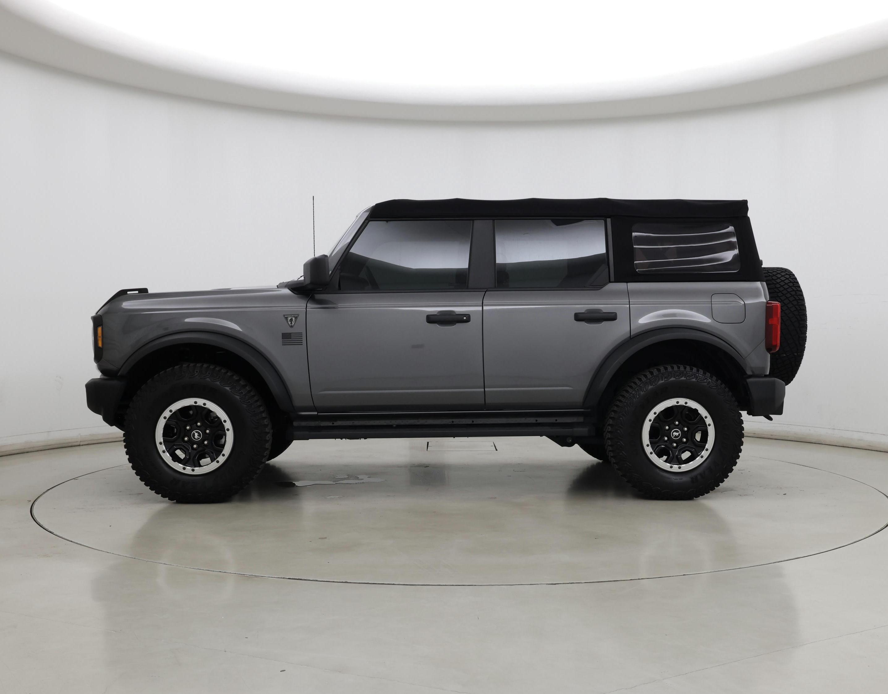 Thumbnail: 2021 Ford Bronco - 3