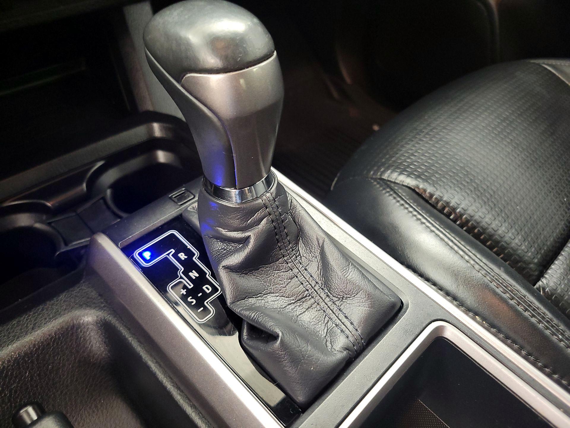 Thumbnail: 2020 Toyota Tacoma - 18