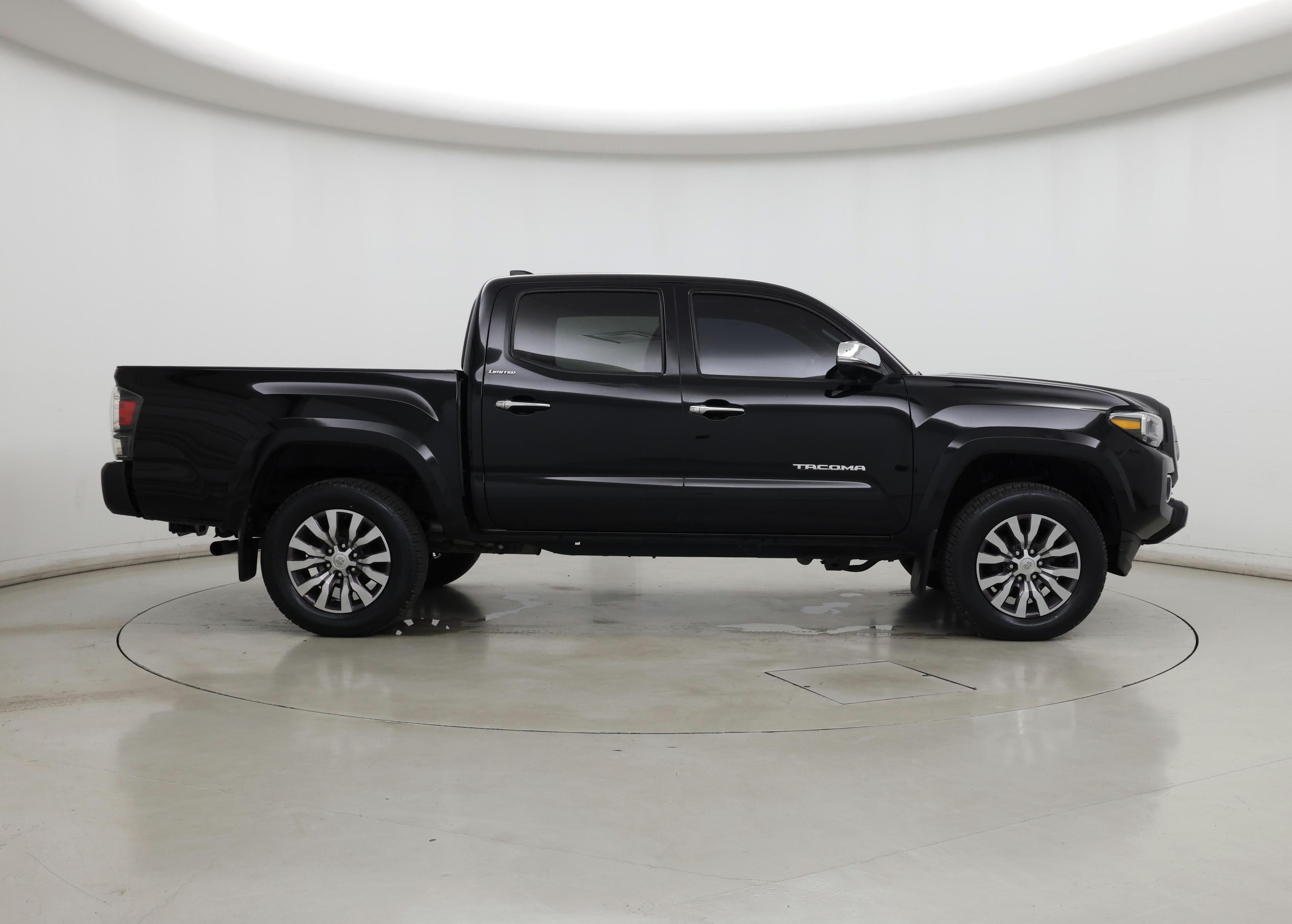 Thumbnail: 2020 Toyota Tacoma - 7