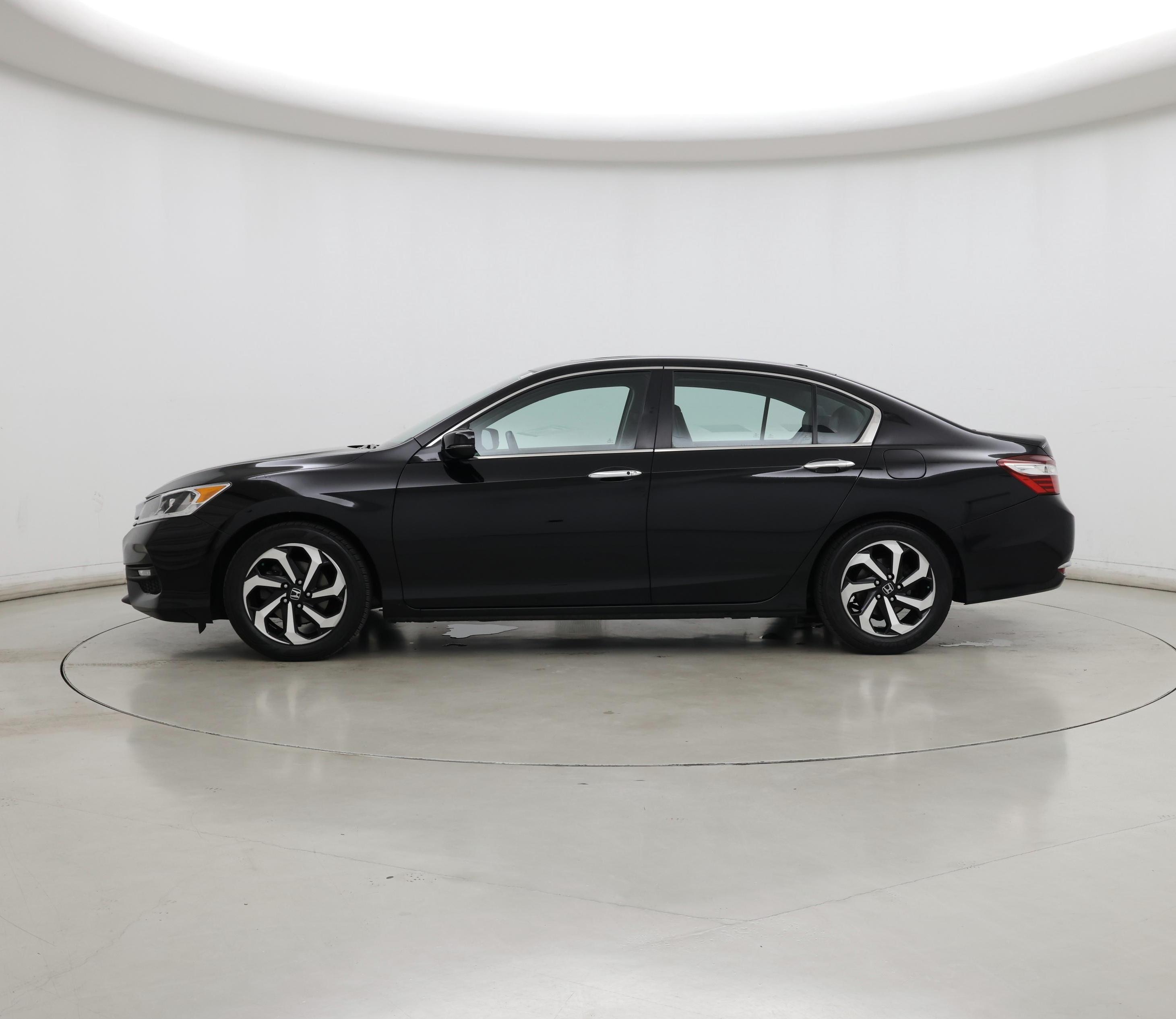 Thumbnail: 2016 Honda Accord - 3
