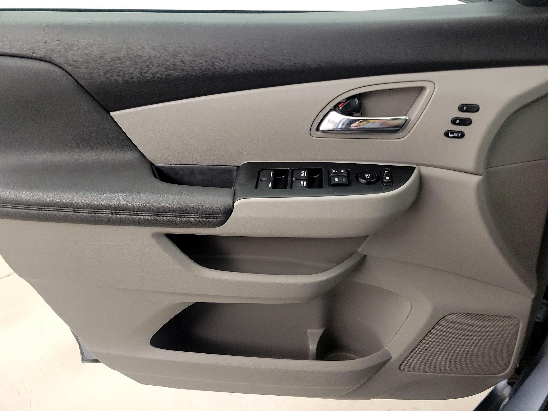 Thumbnail: 2014 Honda Odyssey - 12