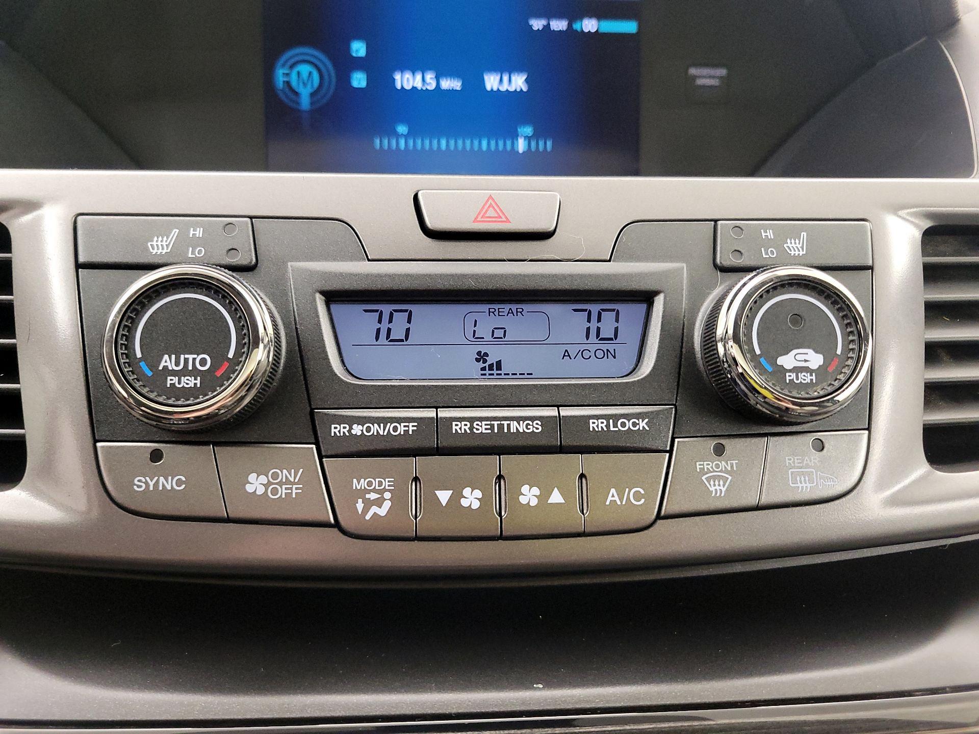 Thumbnail: 2014 Honda Odyssey - 17