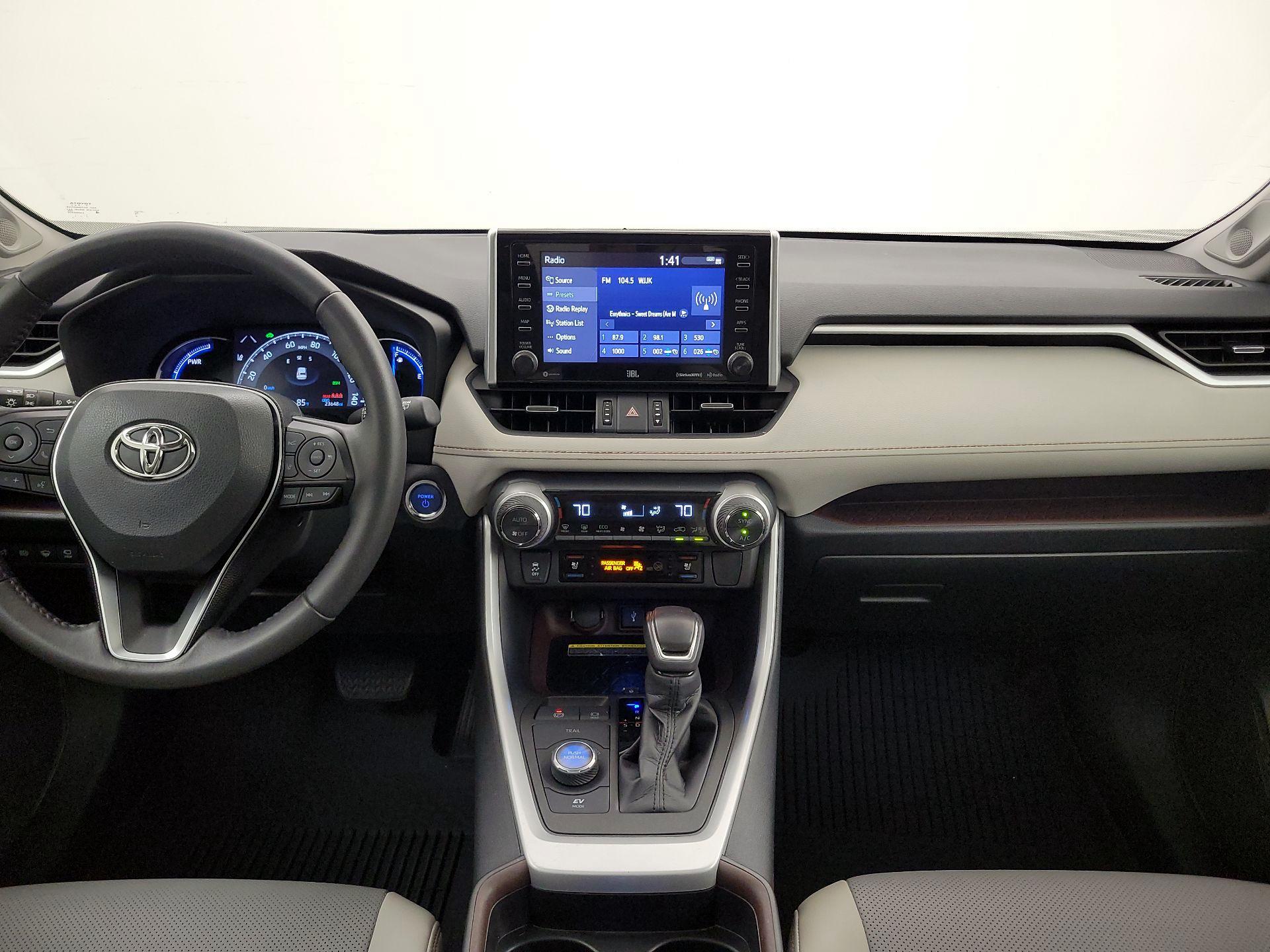 Thumbnail: 2021 Toyota RAV4 - 9