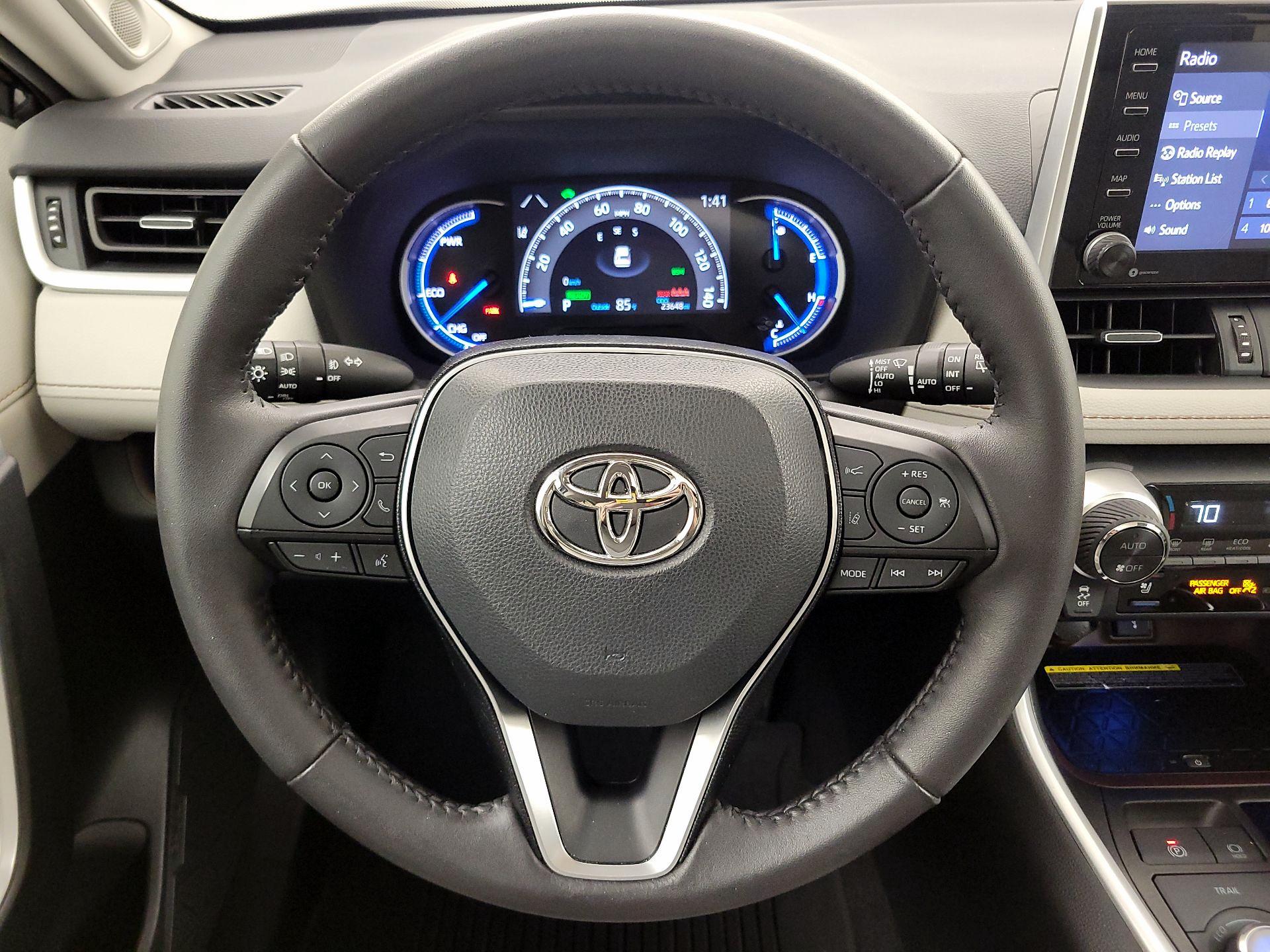 Thumbnail: 2021 Toyota RAV4 - 10