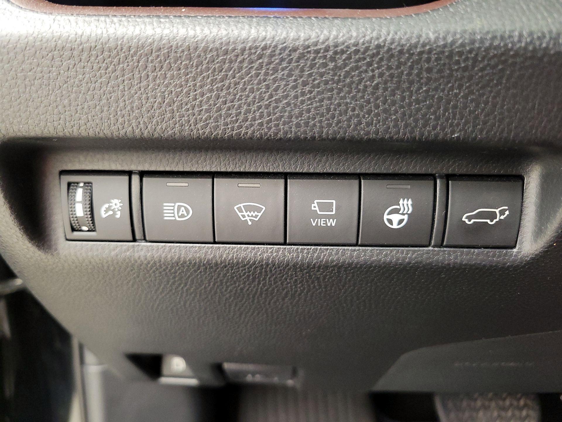 Thumbnail: 2021 Toyota RAV4 - 13