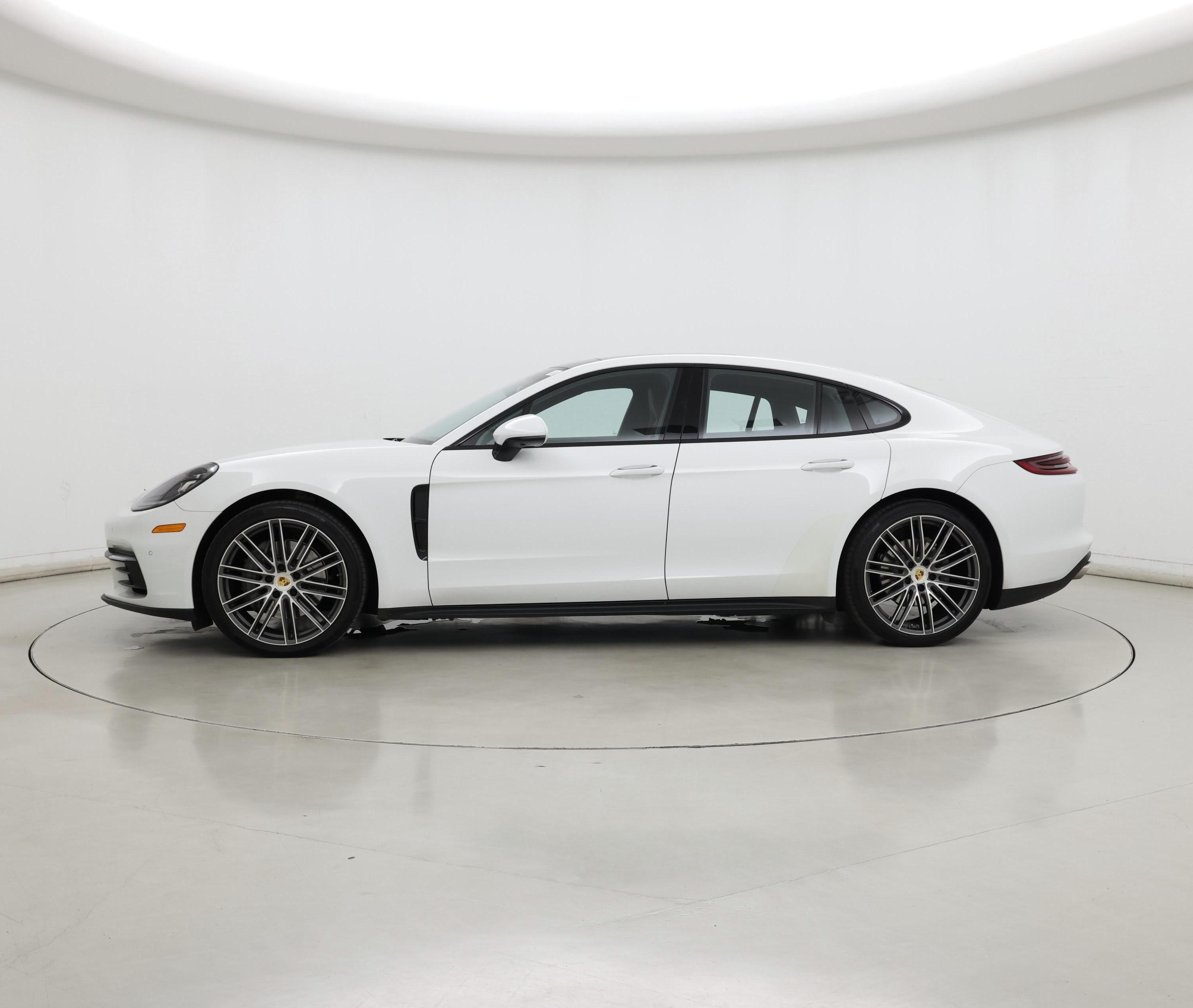 Thumbnail: 2018 Porsche Panamera - 3