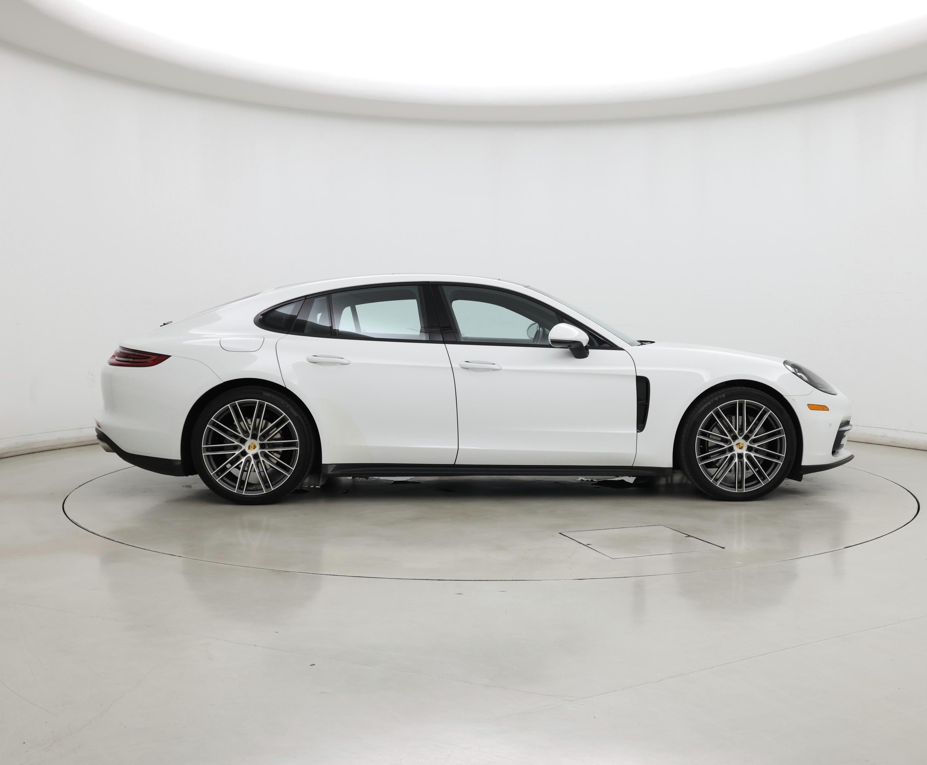 Thumbnail: 2018 Porsche Panamera - 7