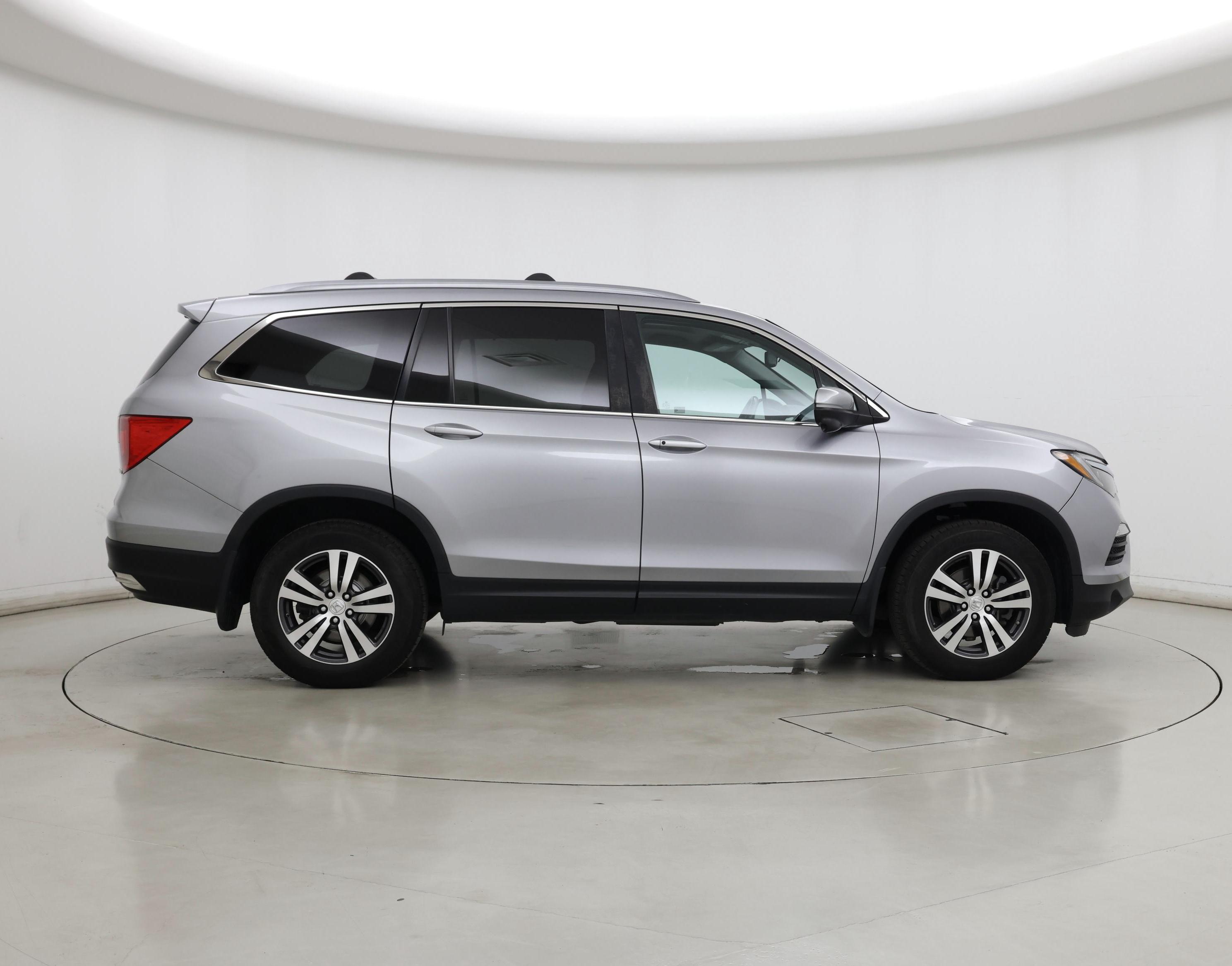 Thumbnail: 2018 Honda Pilot - 7