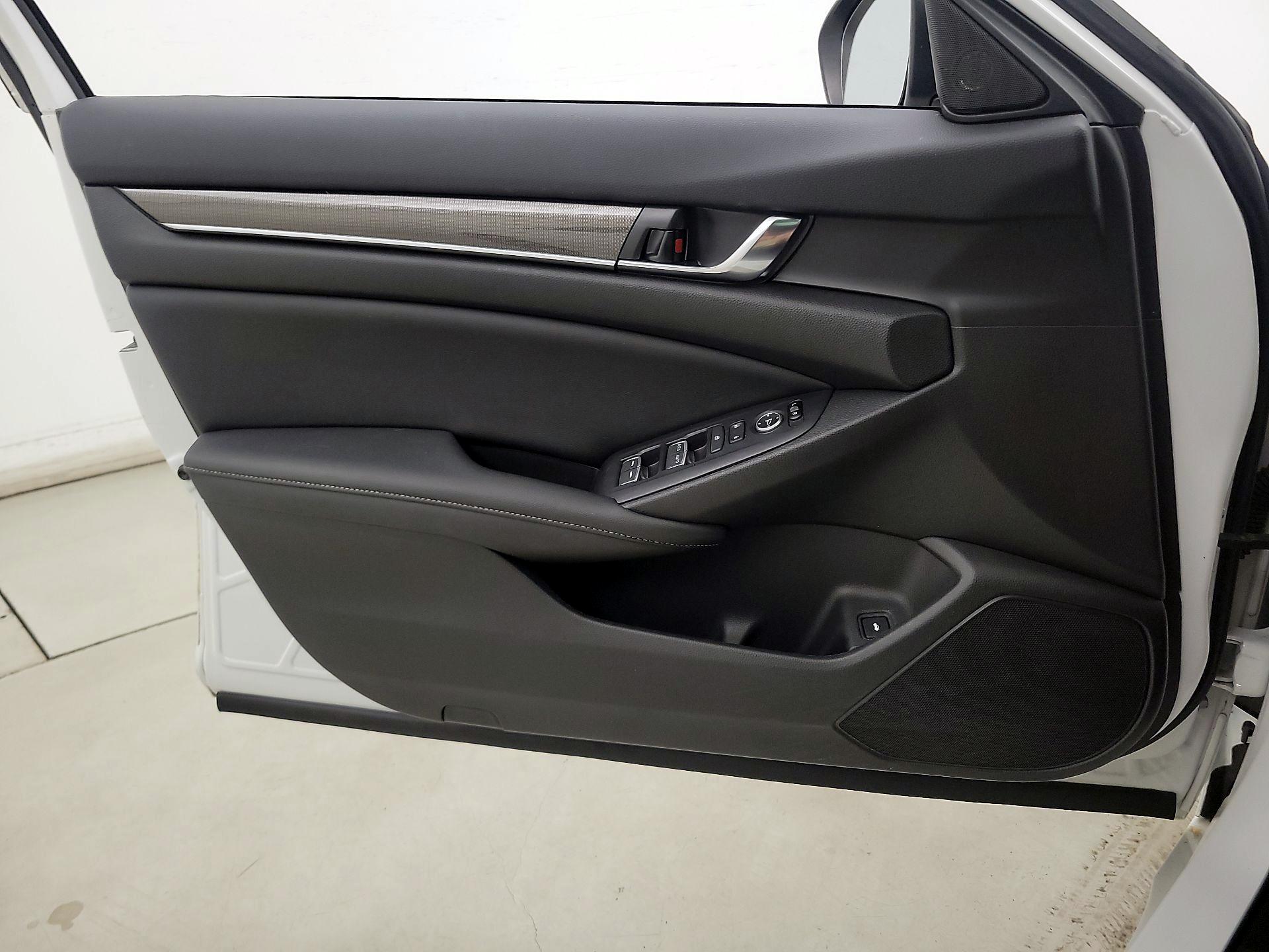 Thumbnail: 2019 Honda Accord - 12